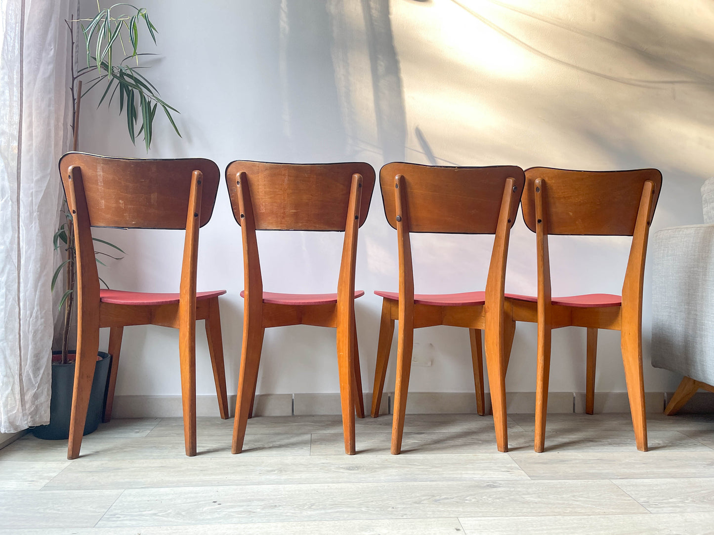 Chaises vintage années 60 bois et skaï rouge