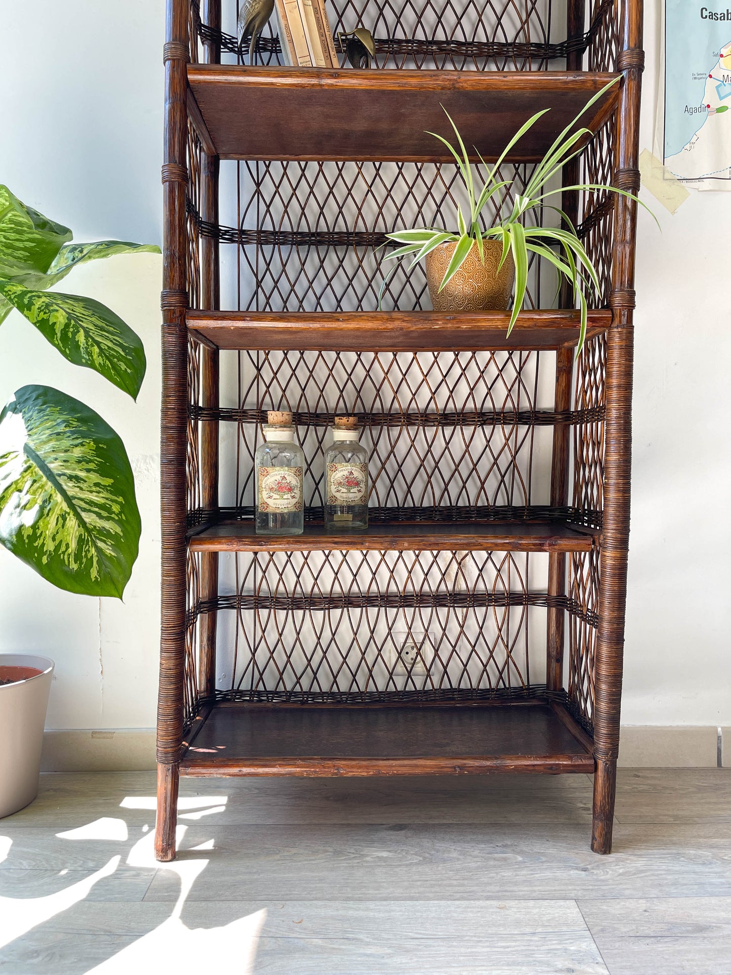 Etagère en rotin vintage style asiatique