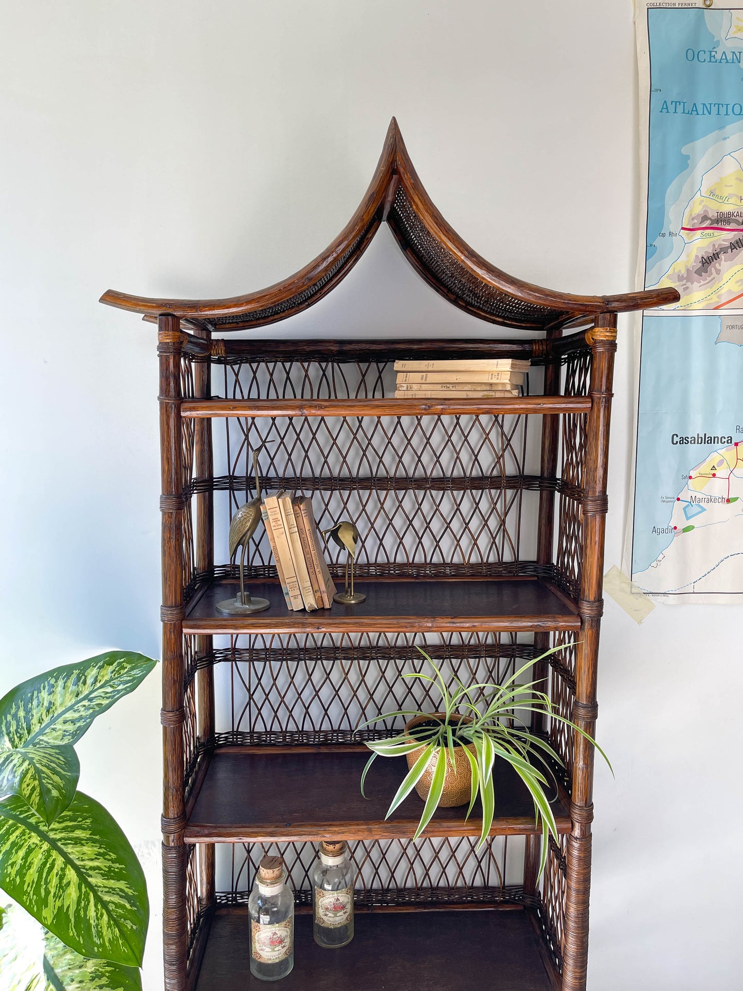 Etagère en rotin vintage style asiatique