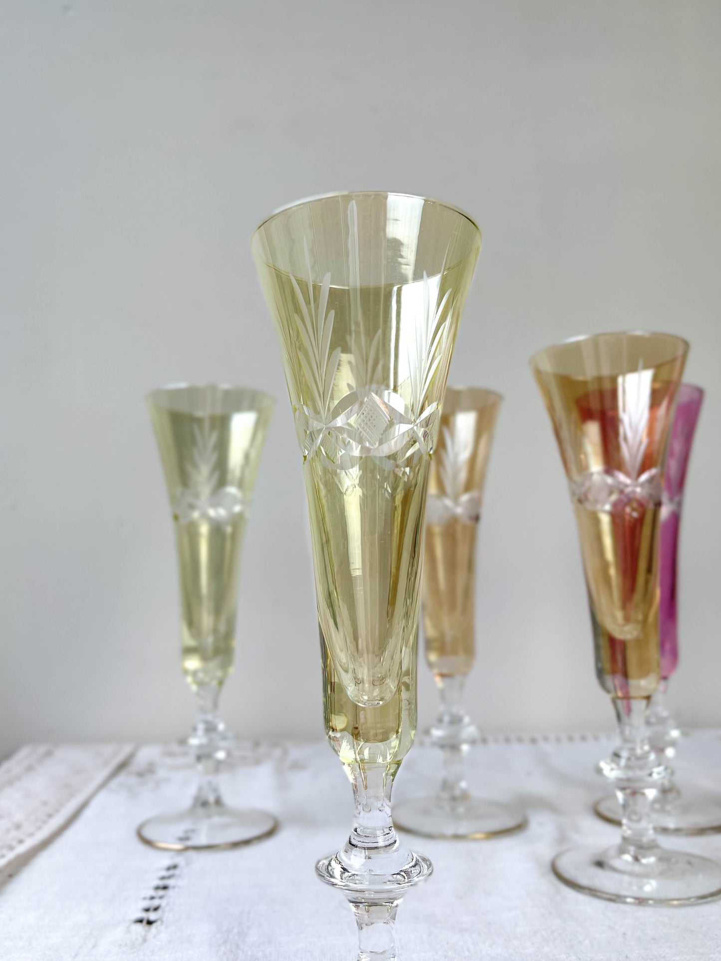 10 Flûtes à champagne cristal ciselé coloré vintage