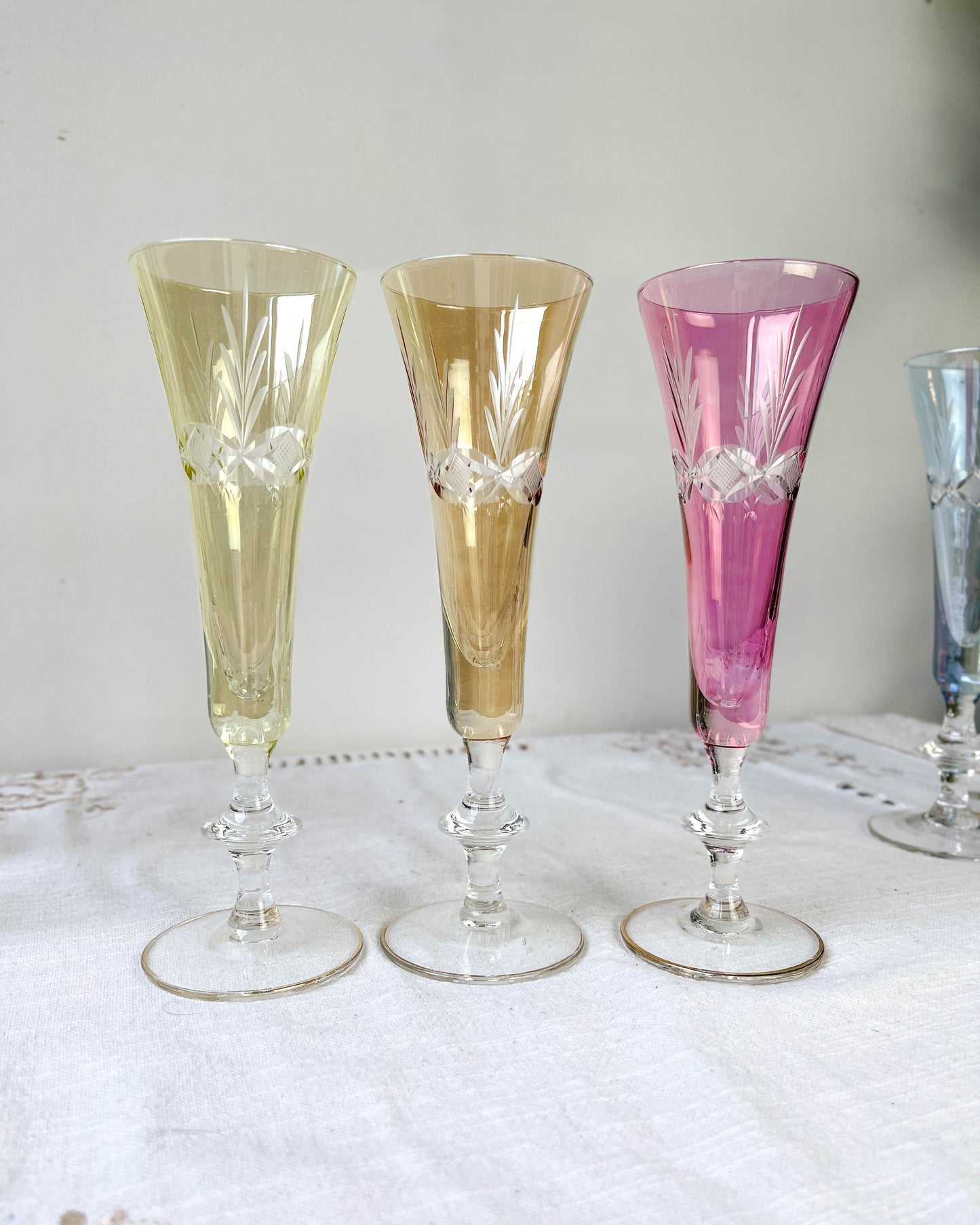 10 Flûtes à champagne cristal ciselé coloré vintage