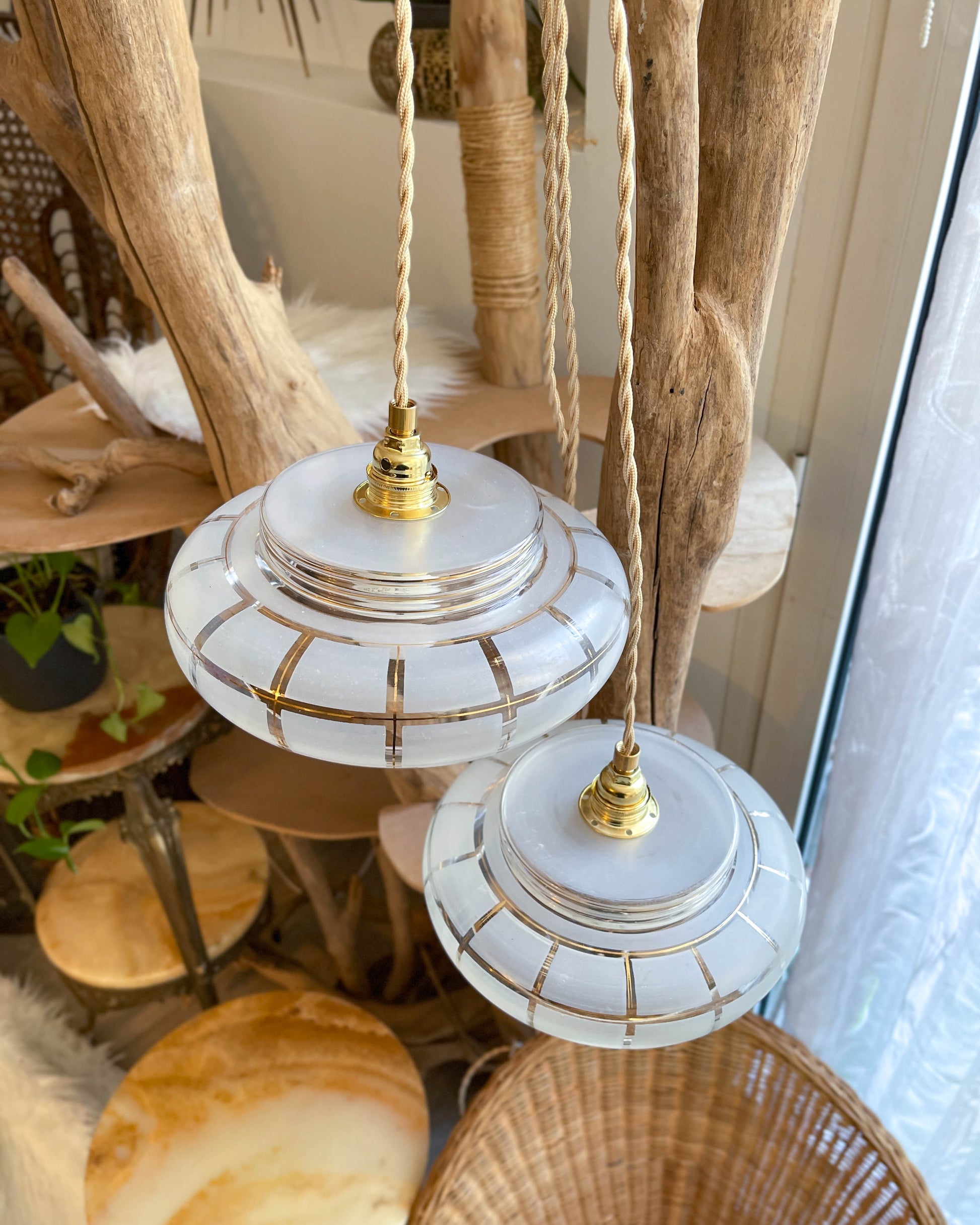 Paire de Baladeuses vintage globes verre dépoli et doré Art déco personnalisables