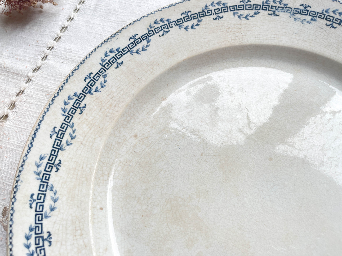 Plat rond vintage Terre de fer GIEN modèle AUSTERLITZ Made in France