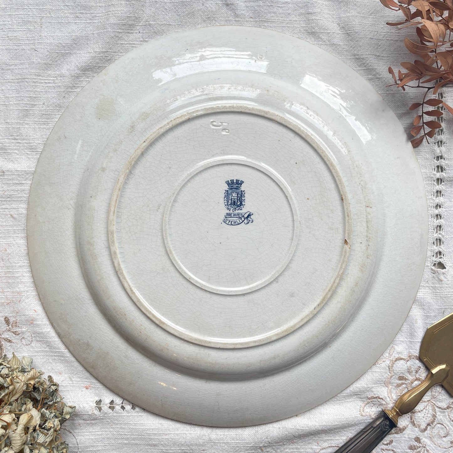 Plat rond vintage Terre de fer GIEN modèle AUSTERLITZ Made in France