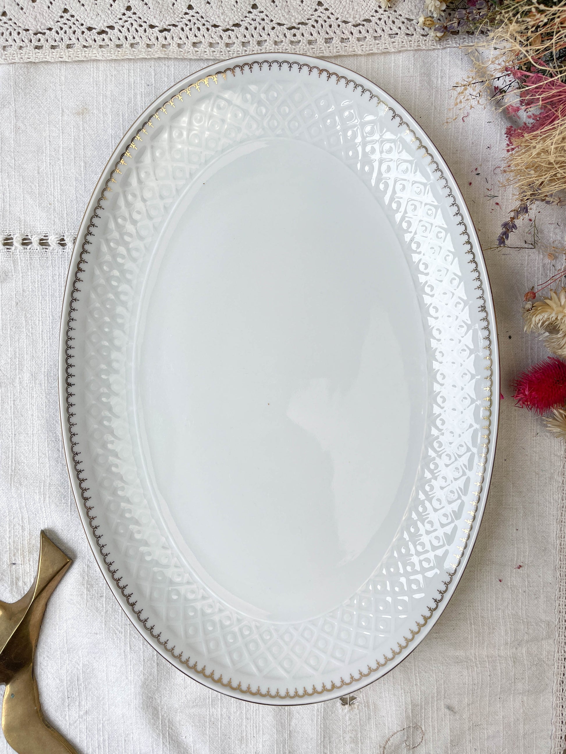 Plat oval porcelaine blanche dorée BAVARIA modèle "Annabell"