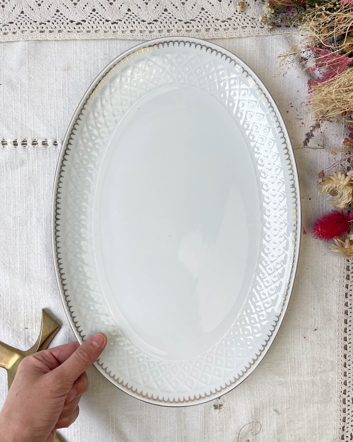 Plat oval porcelaine blanche dorée BAVARIA modèle "Annabell"