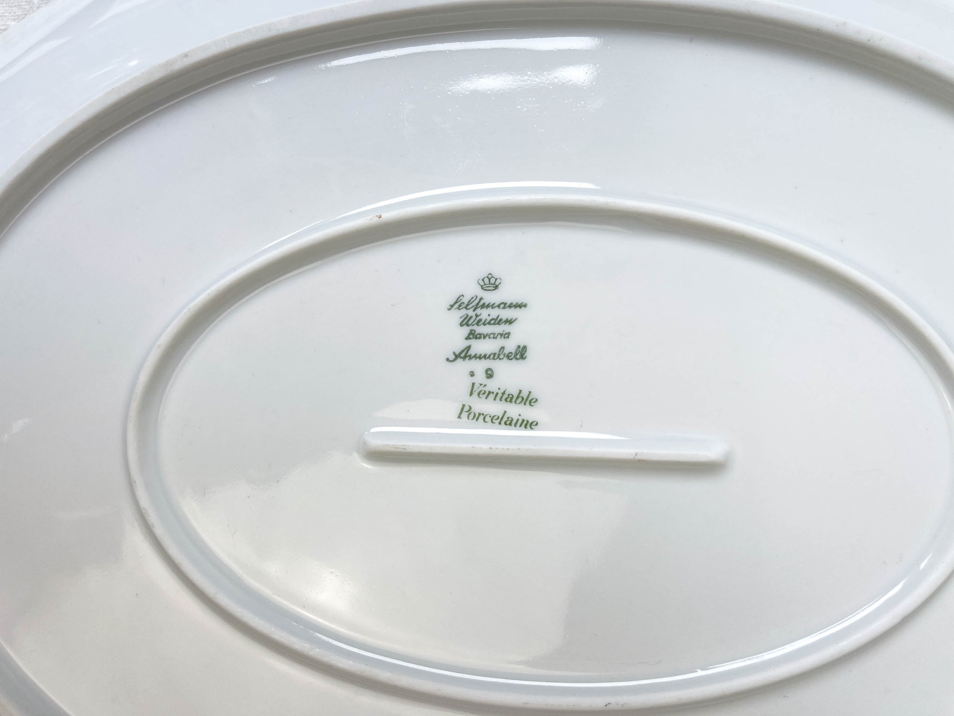 Plat oval porcelaine blanche dorée BAVARIA modèle "Annabell"