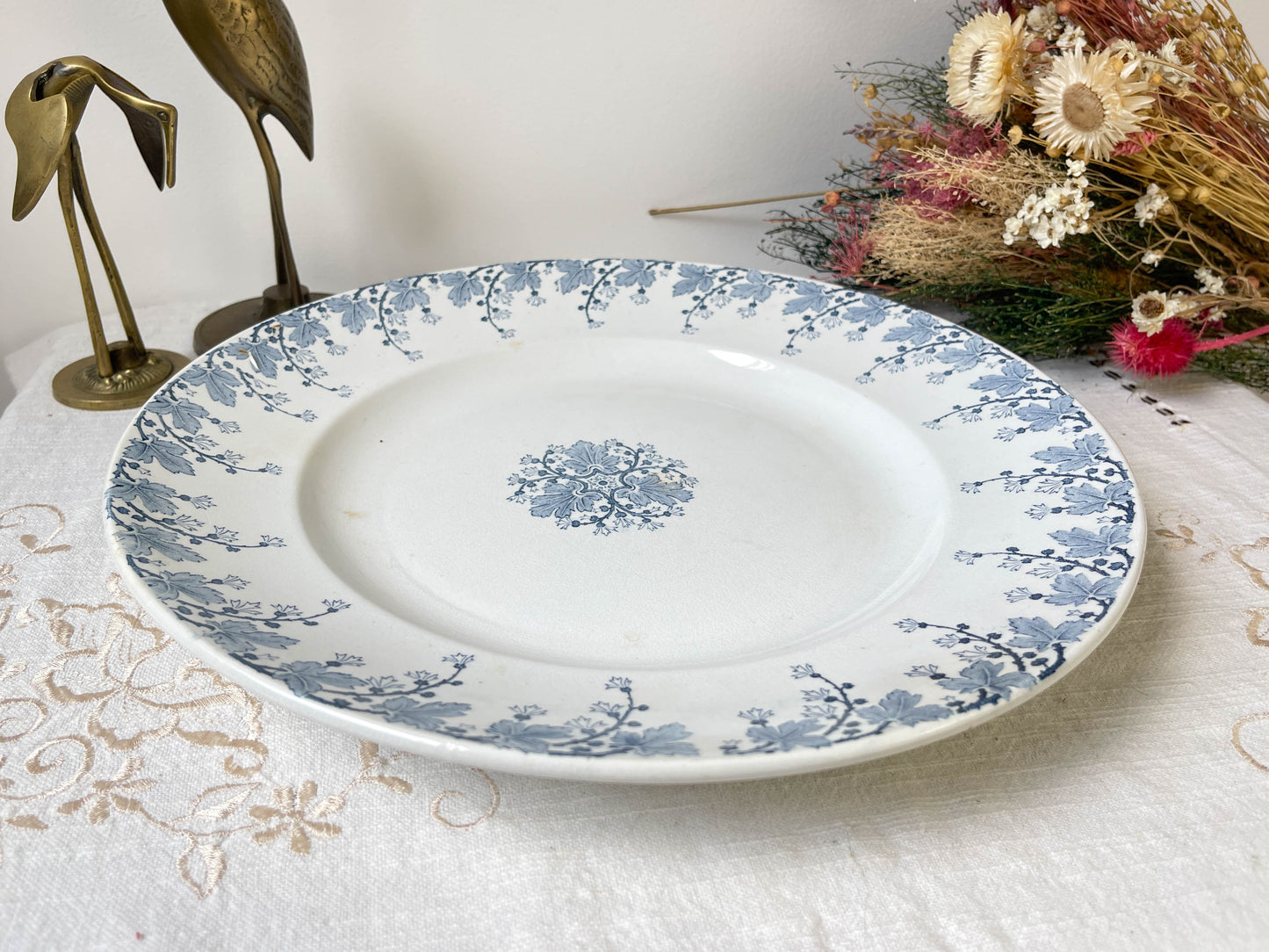 Plat rond vintage Terre de fer LUNEVILLE modèle "NINA" Made in France