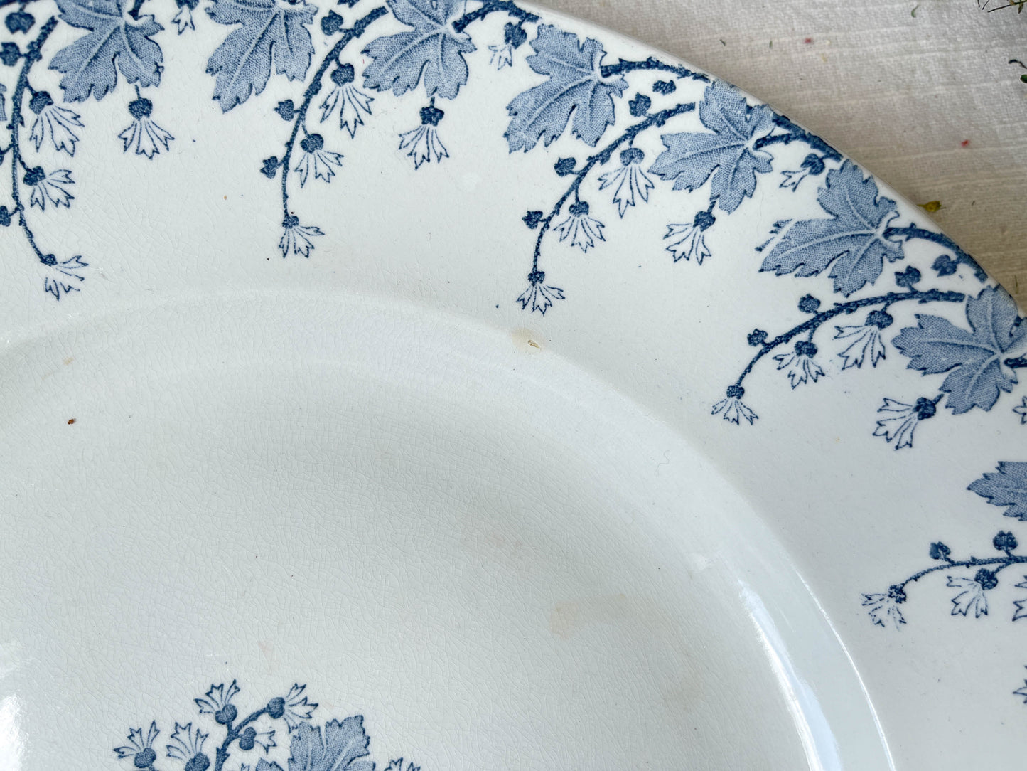 Plat rond vintage Terre de fer LUNEVILLE modèle "NINA" Made in France