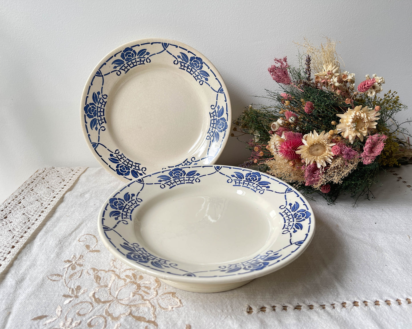 Plat piédouche vintage Terre de fer Choisy le Roi modèle Gorgette Made in France