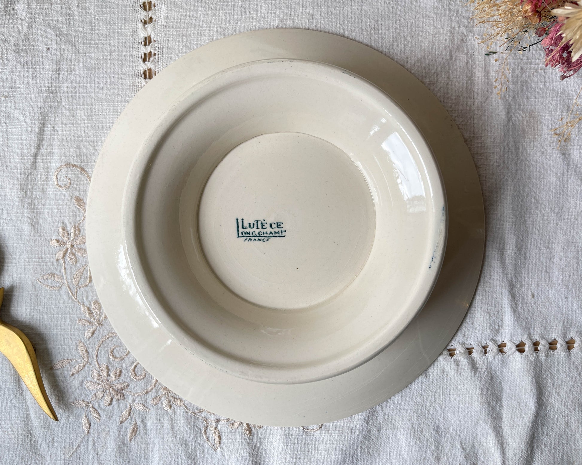 Plat piédouche vintage Terre de fer Longchamp modèle Lutèce Made in France