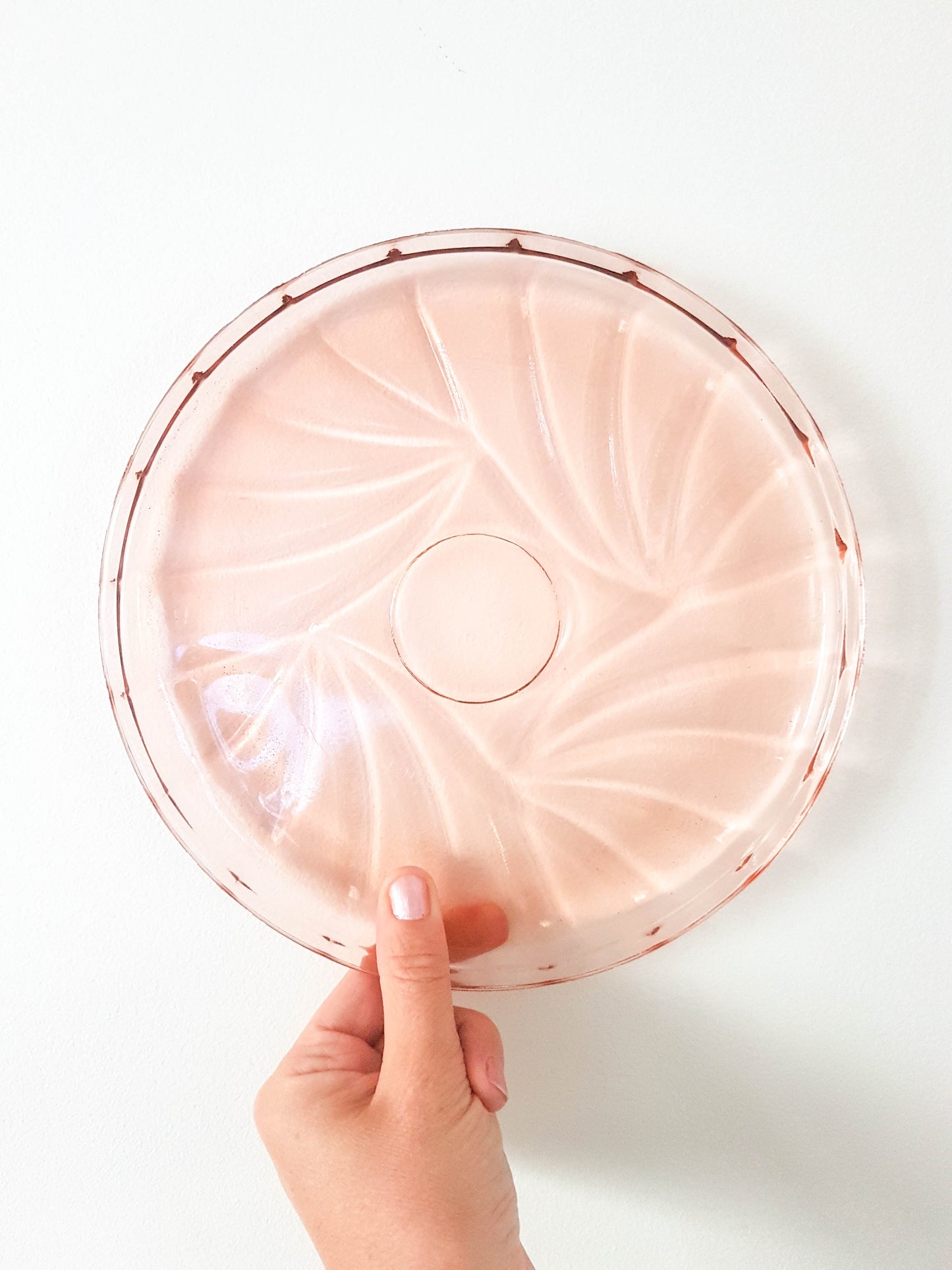 Plat vintage en verre rose style ART DECO 1950