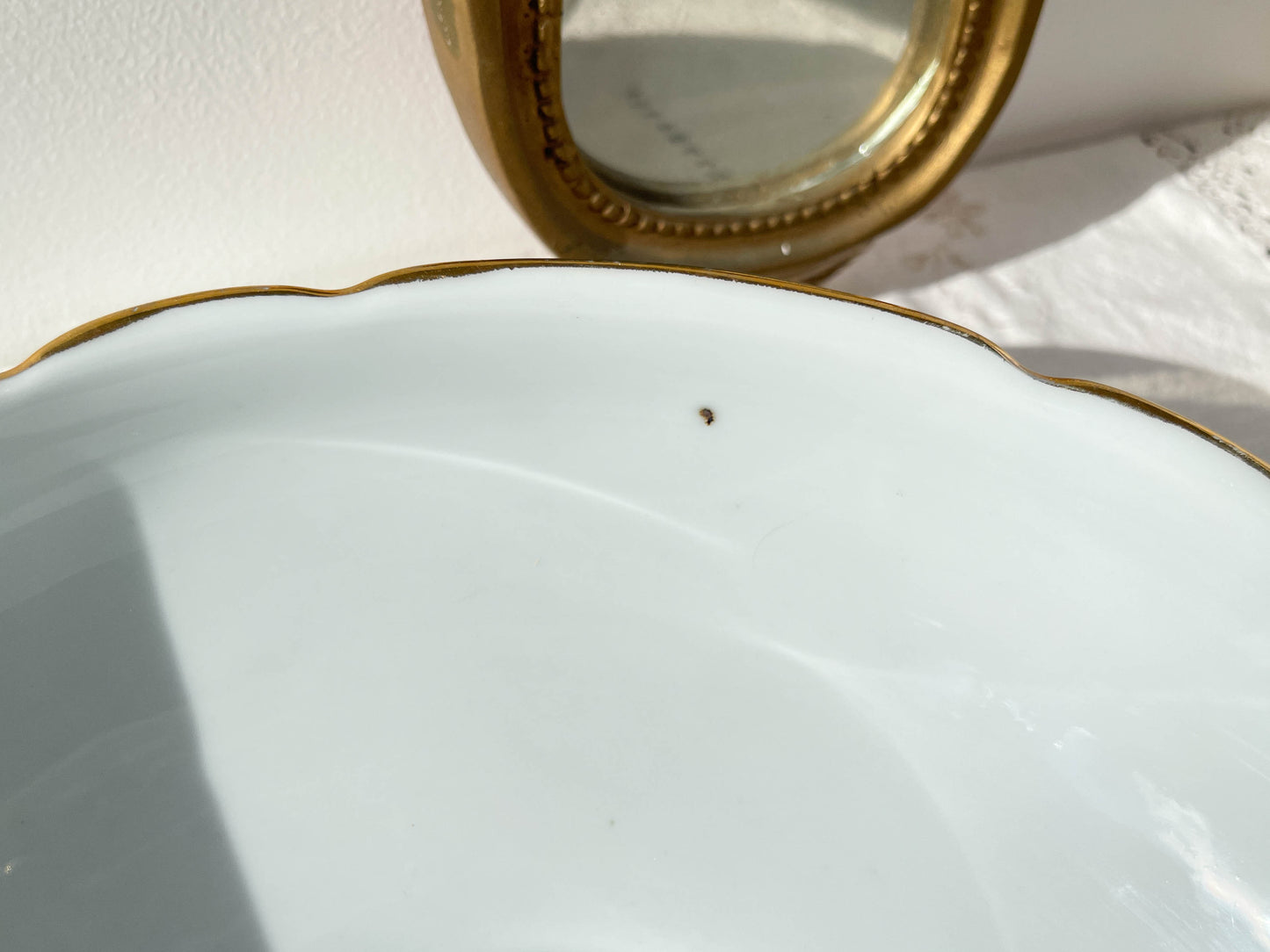 Saladier en porcelaine blanche dorée J&Ciem France 1950 motif fleuri