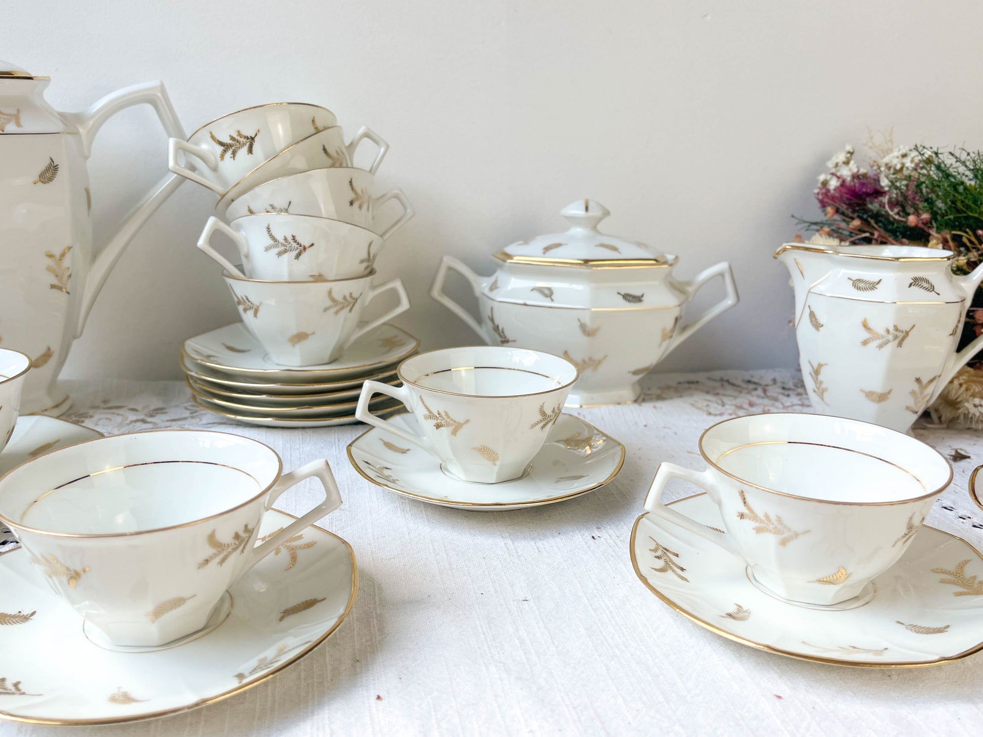 Service à thé/café vintage en porcelaine blanche doré LIMOGES