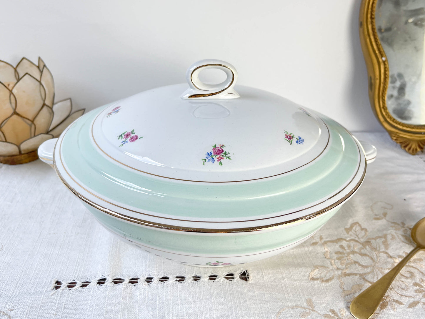 Soupière porcelaine vintage fleuri blanche verte SALINS 66 de 1950s