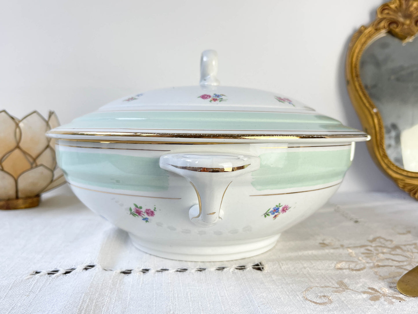 Soupière porcelaine vintage fleuri blanche verte SALINS 66 de 1950s