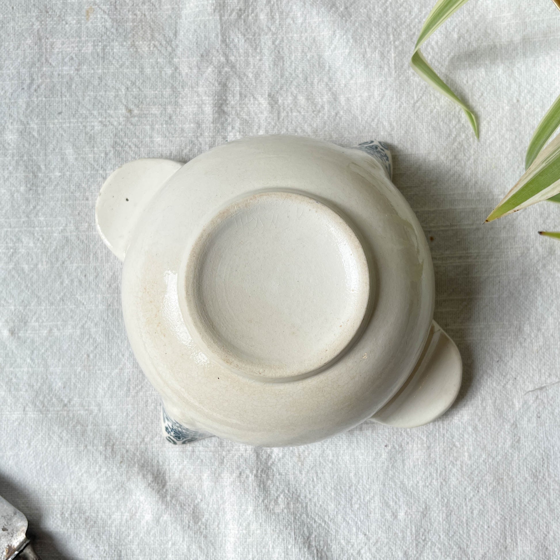 Saucière vintage Terre de fer bleue Salins modèle Arbois Ennege