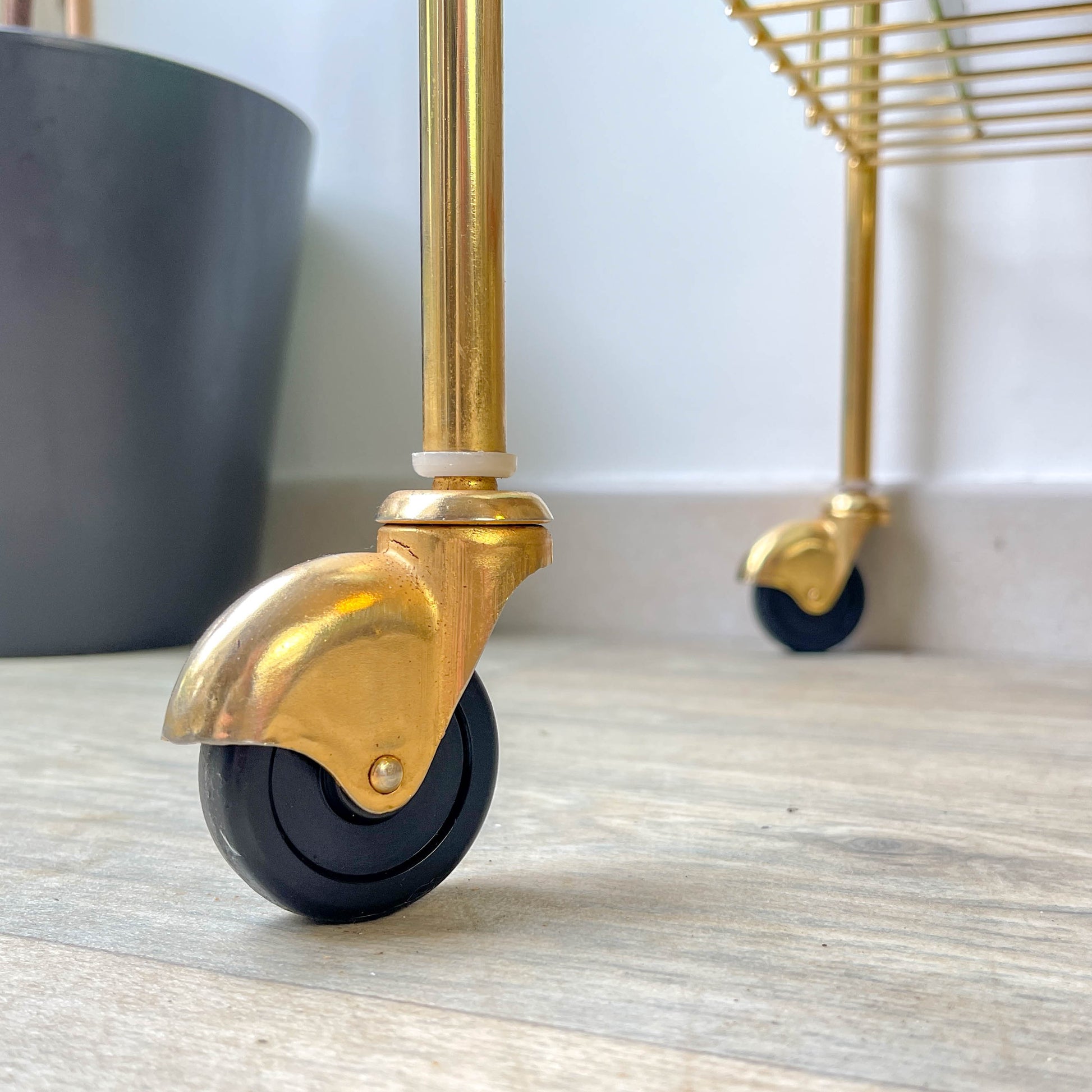 Table d'appoint vintage range vinyles - Laiton & Bois – Années 50/60