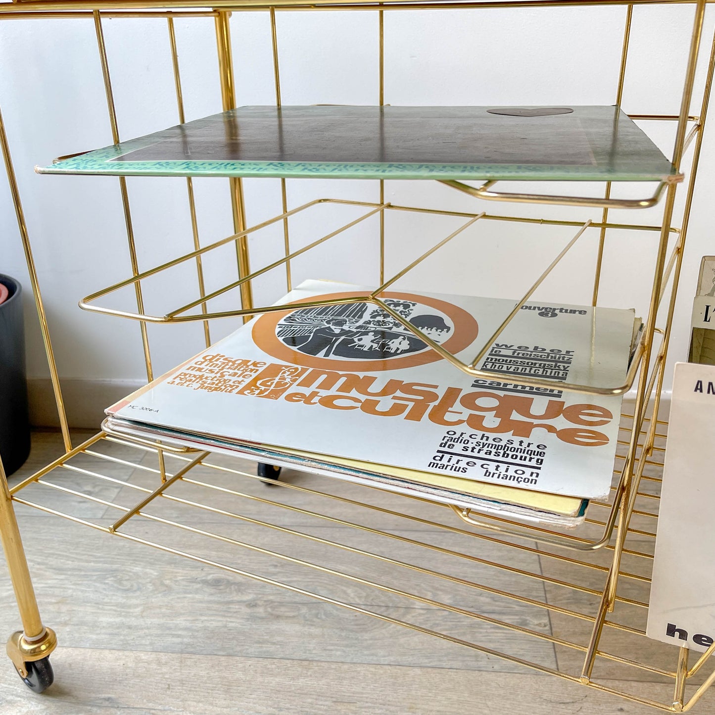 Table d'appoint vintage range vinyles - Laiton & Bois – Années 50/60