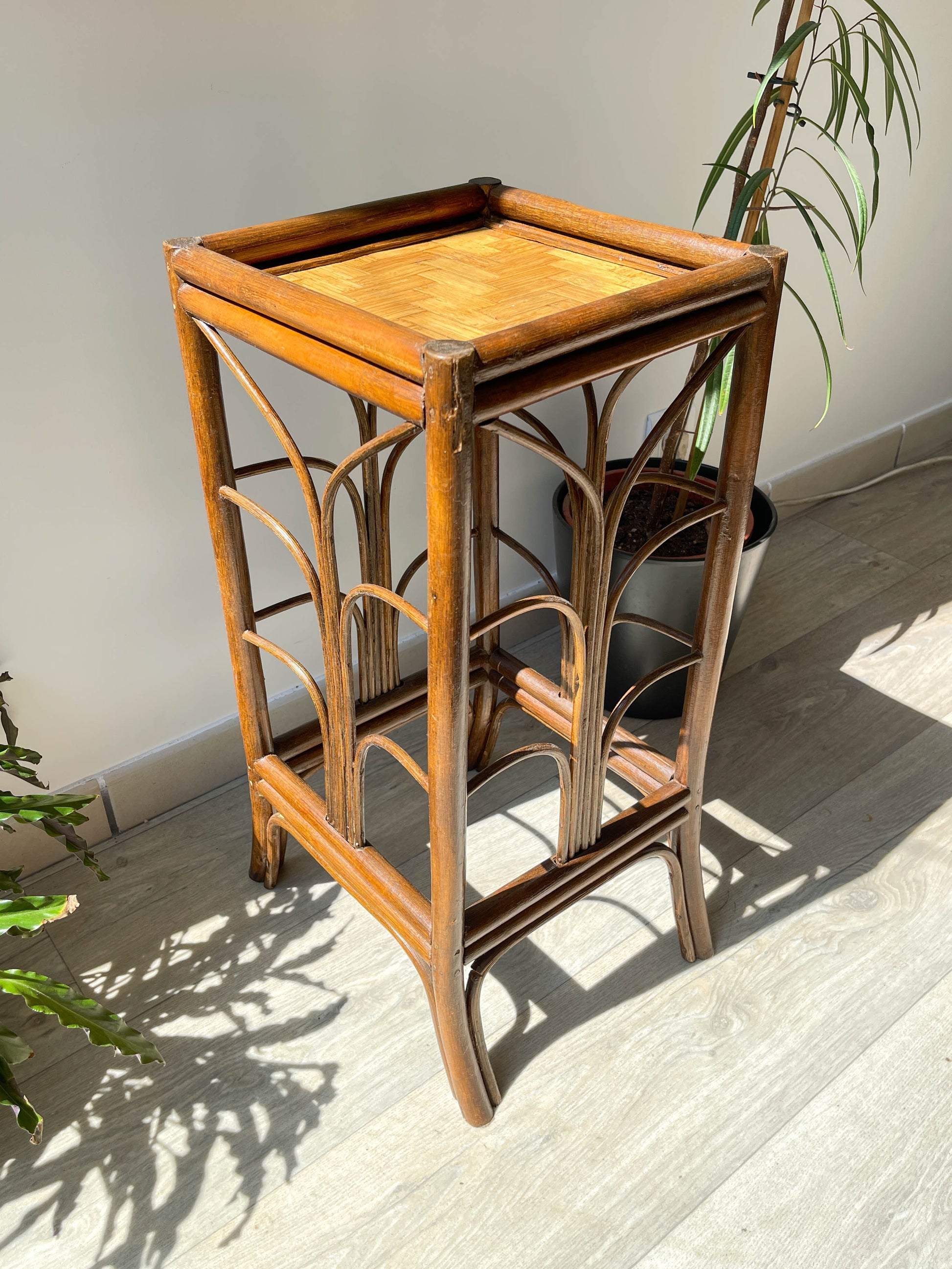 Sellette porte plante vintage en rotin style Art déco