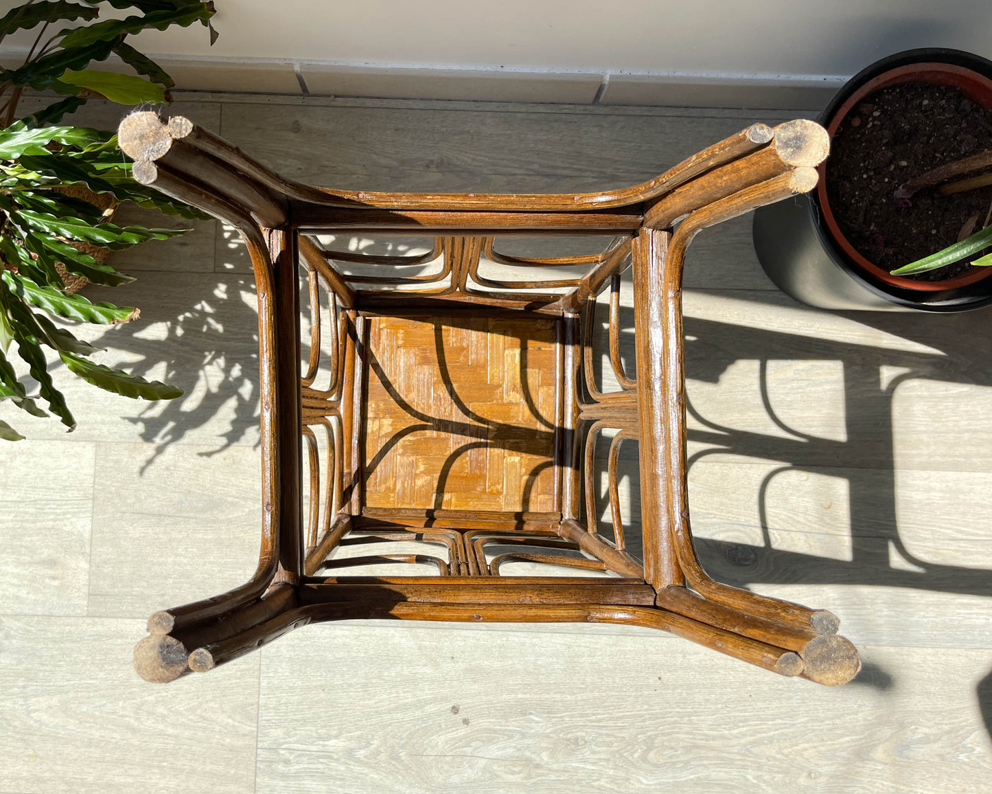Sellette porte plante vintage en rotin style Art déco