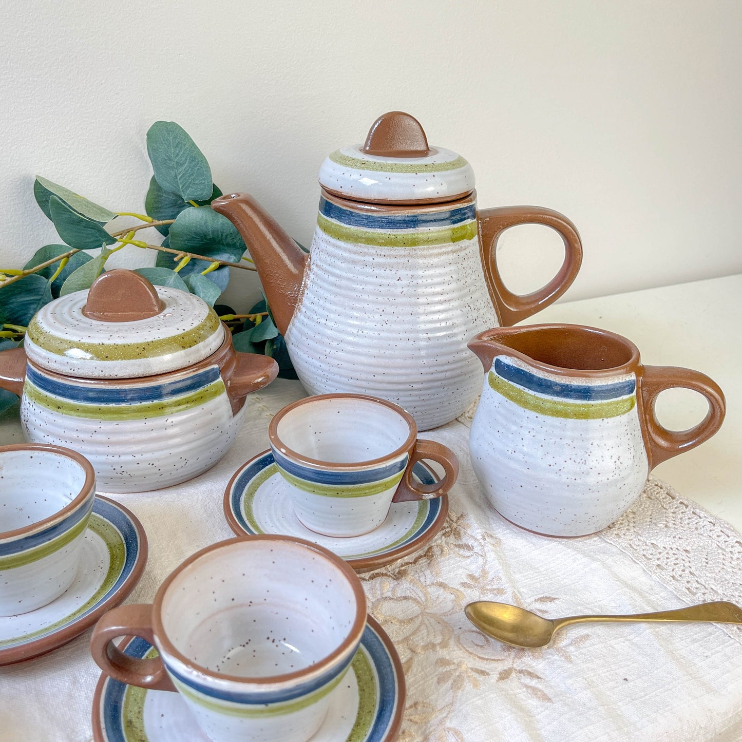 Service à café vintage en grès moucheté gris rayures vertes bleues des années 1950 - Tasses à café en grès vintage - théière vintage grès