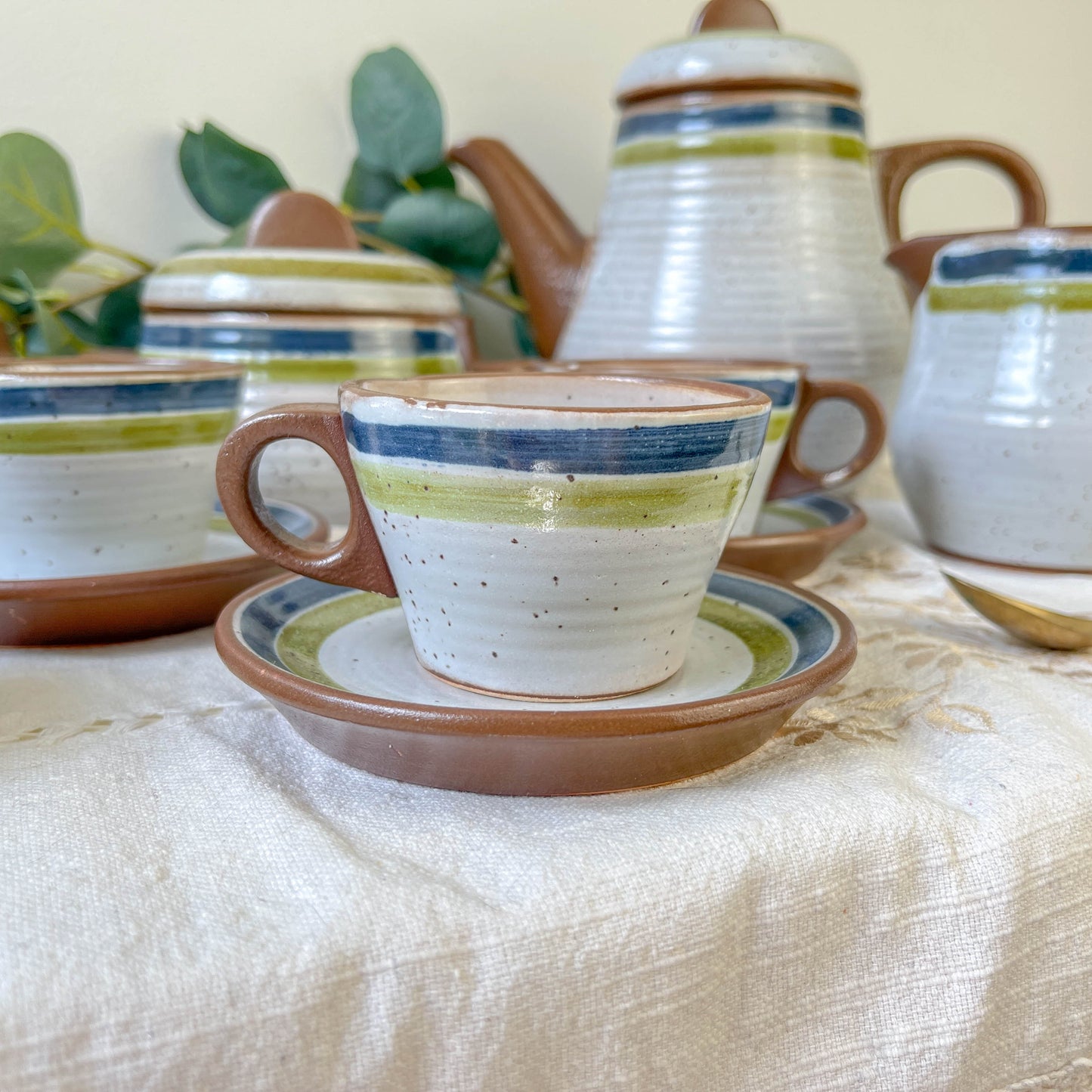 Service à café vintage en grès moucheté gris rayures vertes bleues des années 1950 - Tasses à café en grès vintage - théière vintage grès