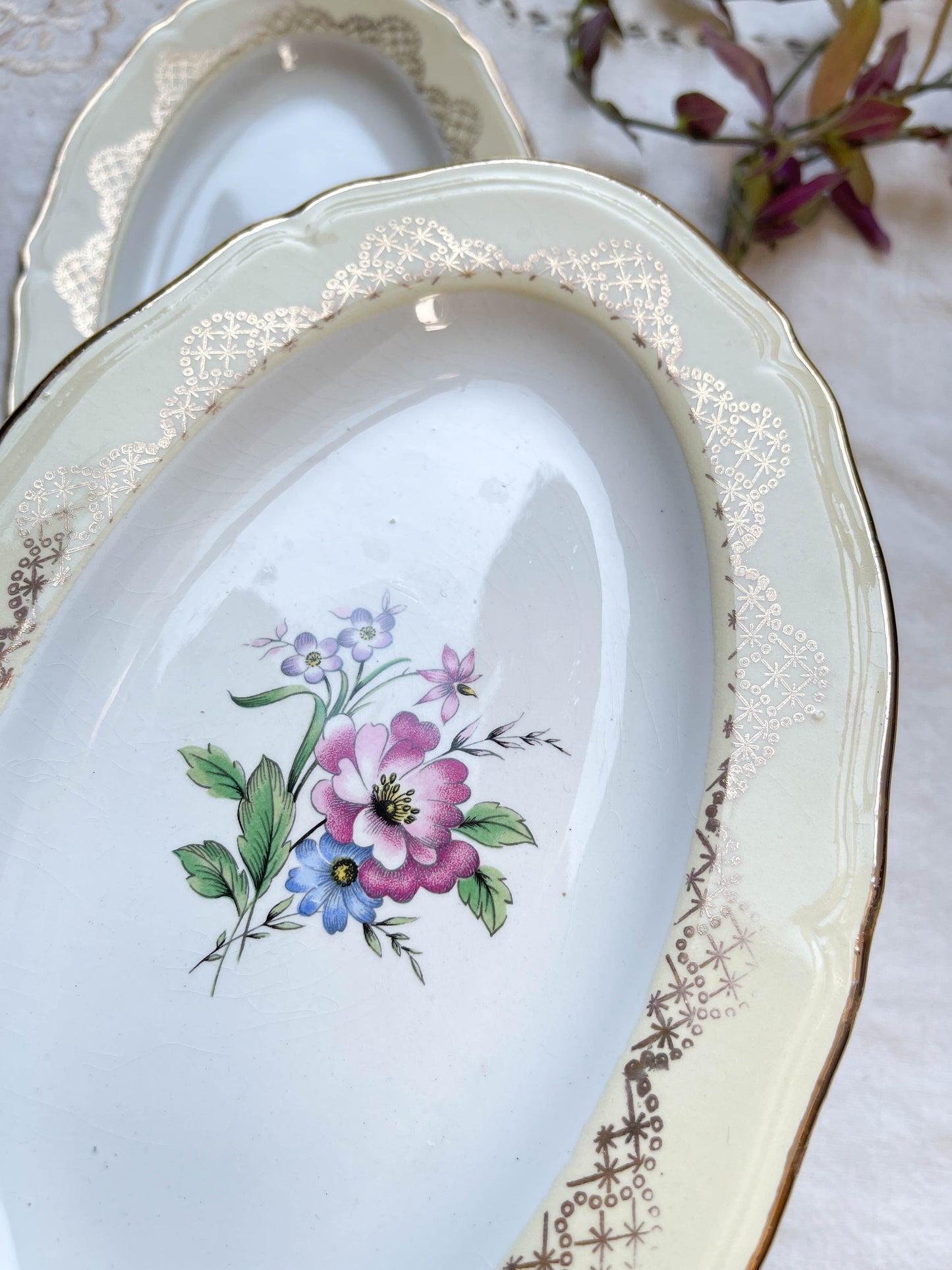 2 Raviers porcelaine vintage fleuri blanche jaune doré L'Amandinoise 38754