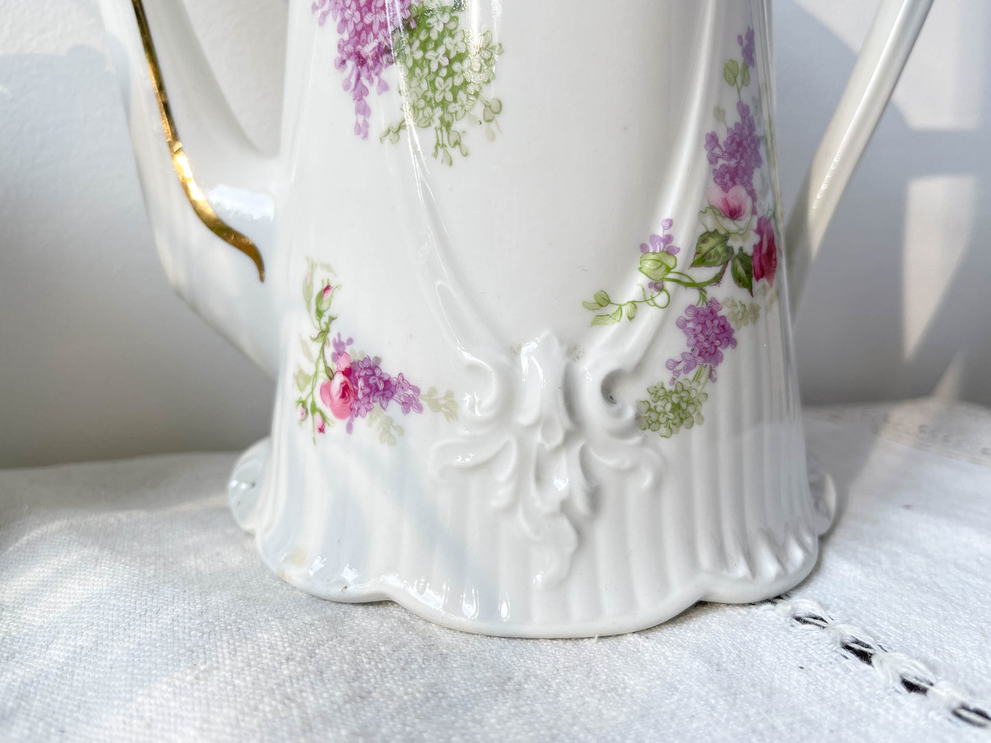 Vintage Limoges B&C porcelain tea and coffee service for 5, floral pattern, France.