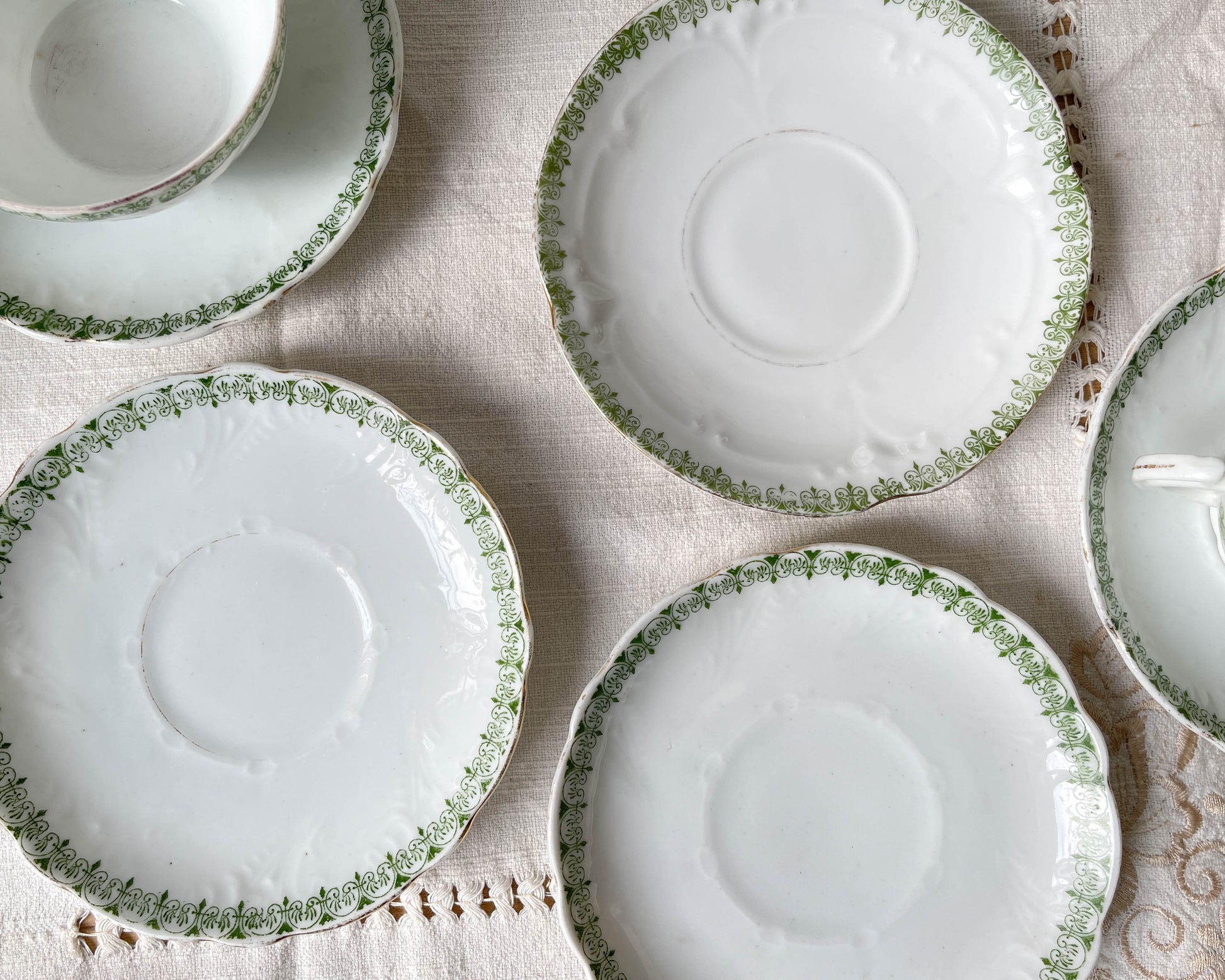 Service à thé/café vintage en porcelaine blanche verte doré XIXème