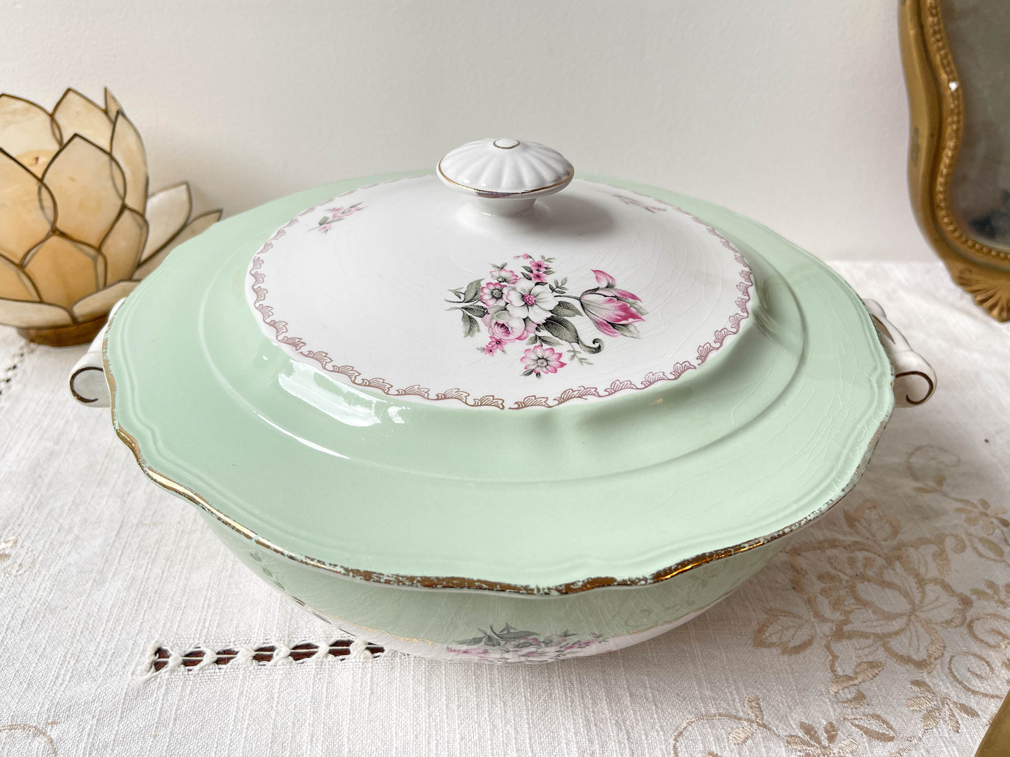 Soupière porcelaine vintage fleuri blanche verte L'Amandinoise France modèle Astrid 1950s