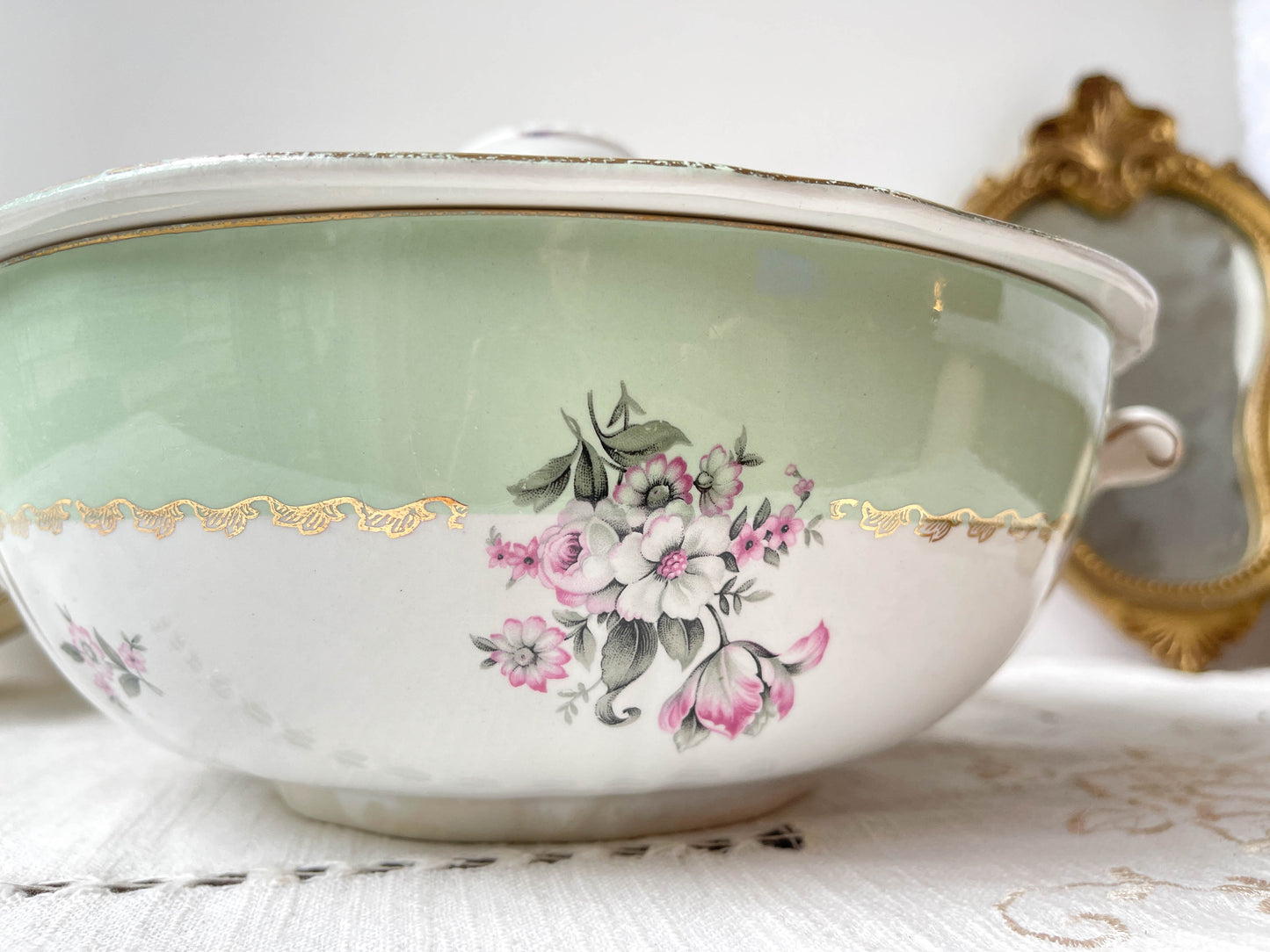 Soupière porcelaine vintage fleuri blanche verte L'Amandinoise France modèle Astrid 1950s