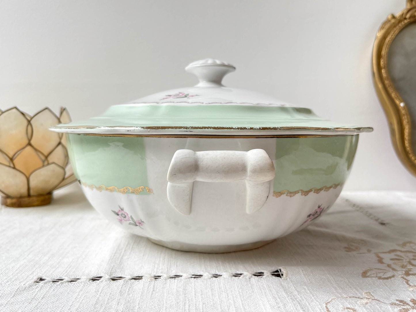 Soupière porcelaine vintage fleuri blanche verte L'Amandinoise France modèle Astrid 1950s