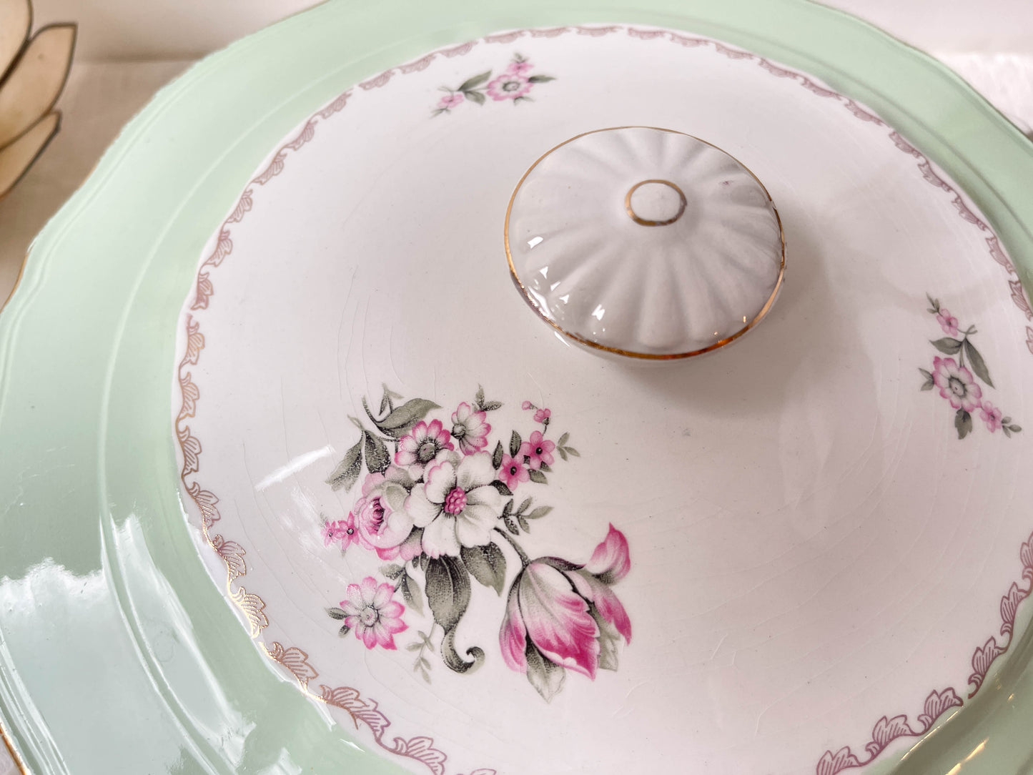 Soupière porcelaine vintage fleuri blanche verte L'Amandinoise France modèle Astrid 1950s
