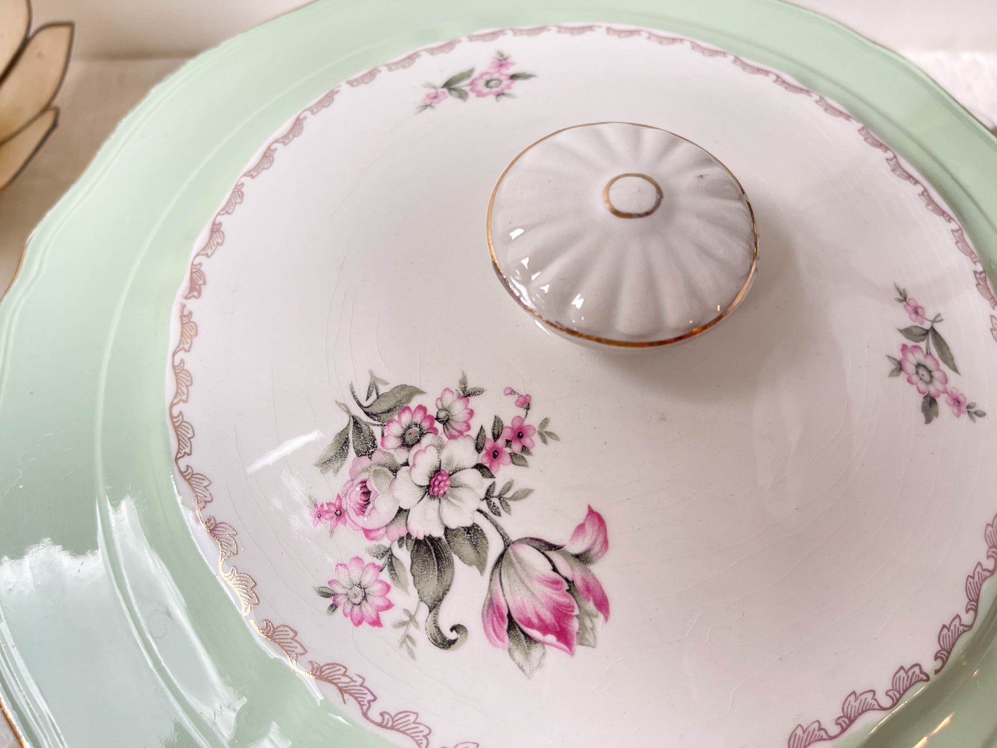 Soupière porcelaine vintage fleuri blanche verte L'Amandinoise France modèle Astrid 1950s
