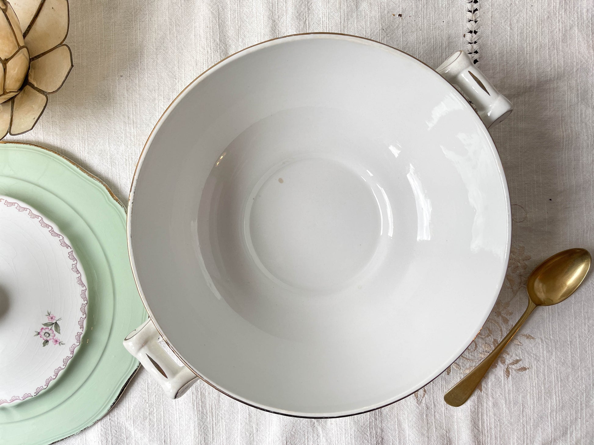 Soupière porcelaine vintage fleuri blanche verte L'Amandinoise France modèle Astrid 1950s