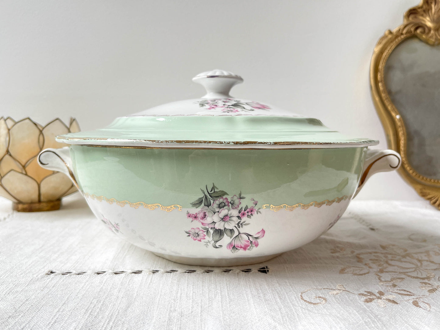 Soupière porcelaine vintage fleuri blanche verte L'Amandinoise France modèle Astrid 1950s