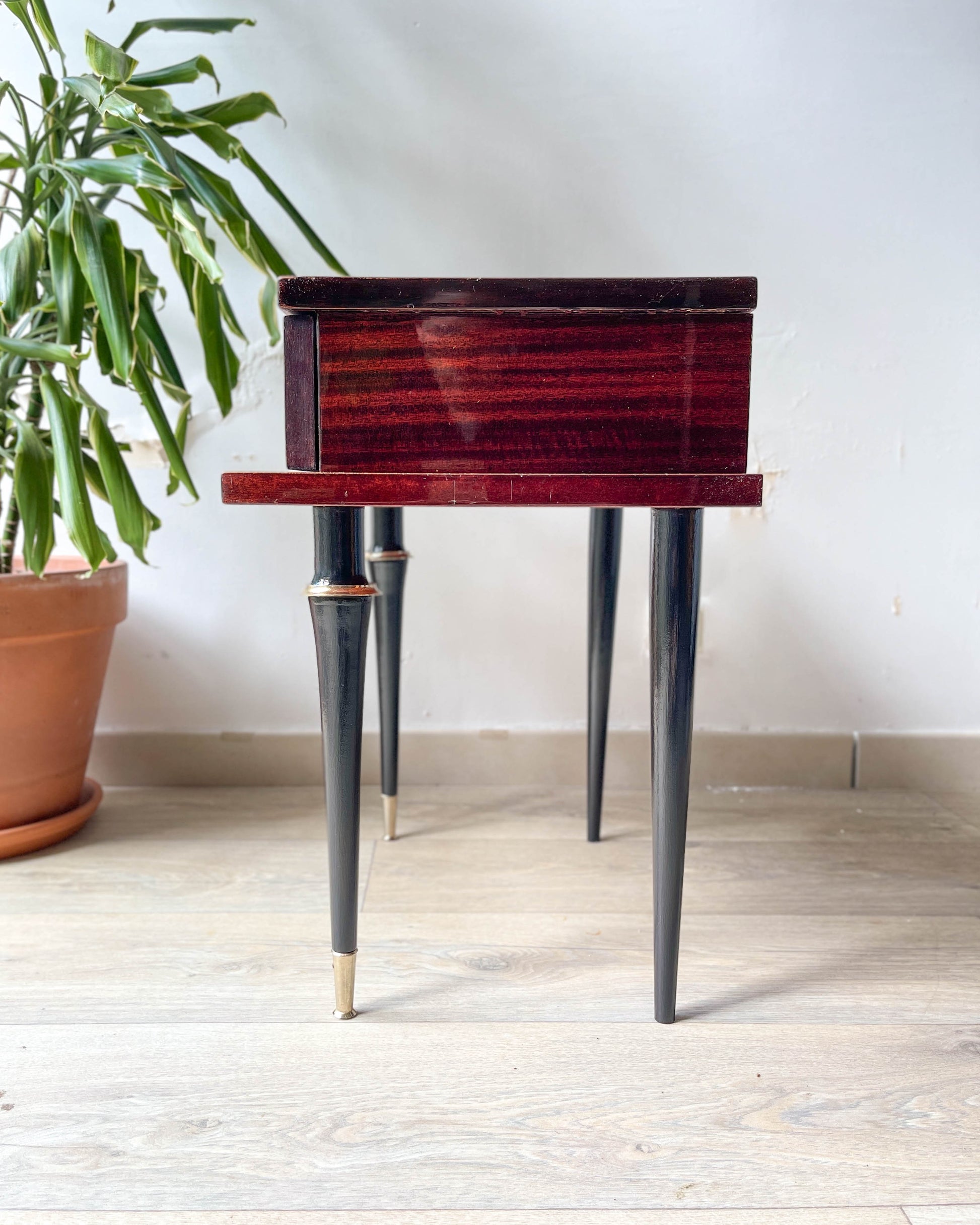 Table de chevet vintage bois et laiton style Art déco
