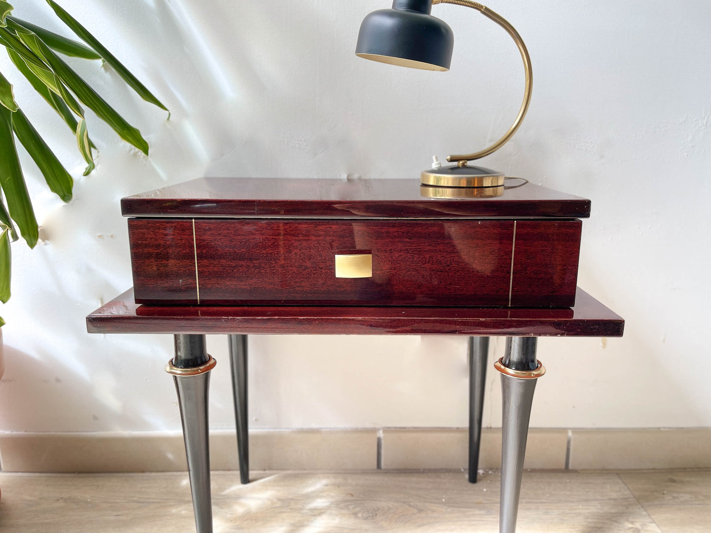 Table de chevet vintage bois et laiton style Art déco