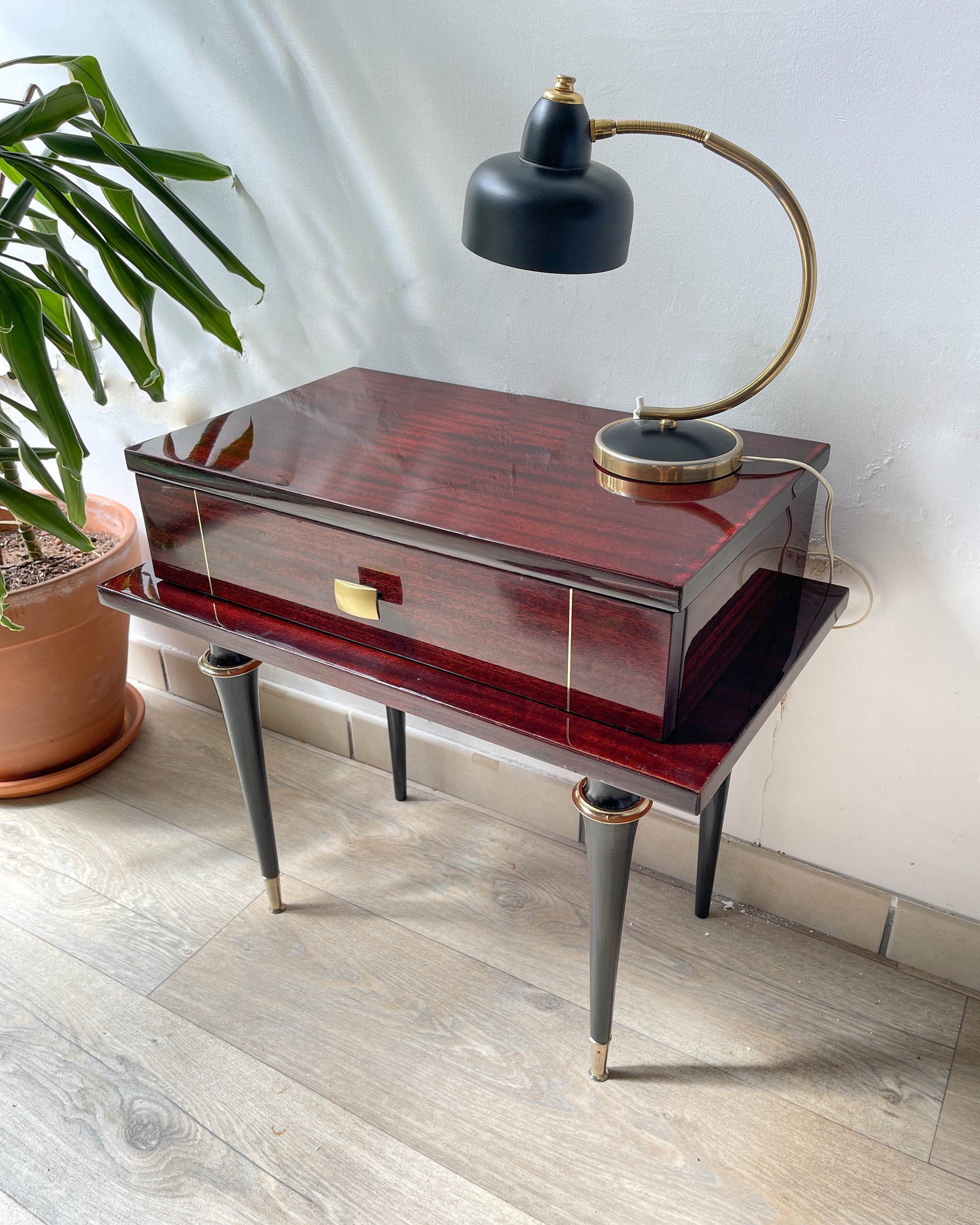 Table de chevet vintage bois et laiton style Art déco