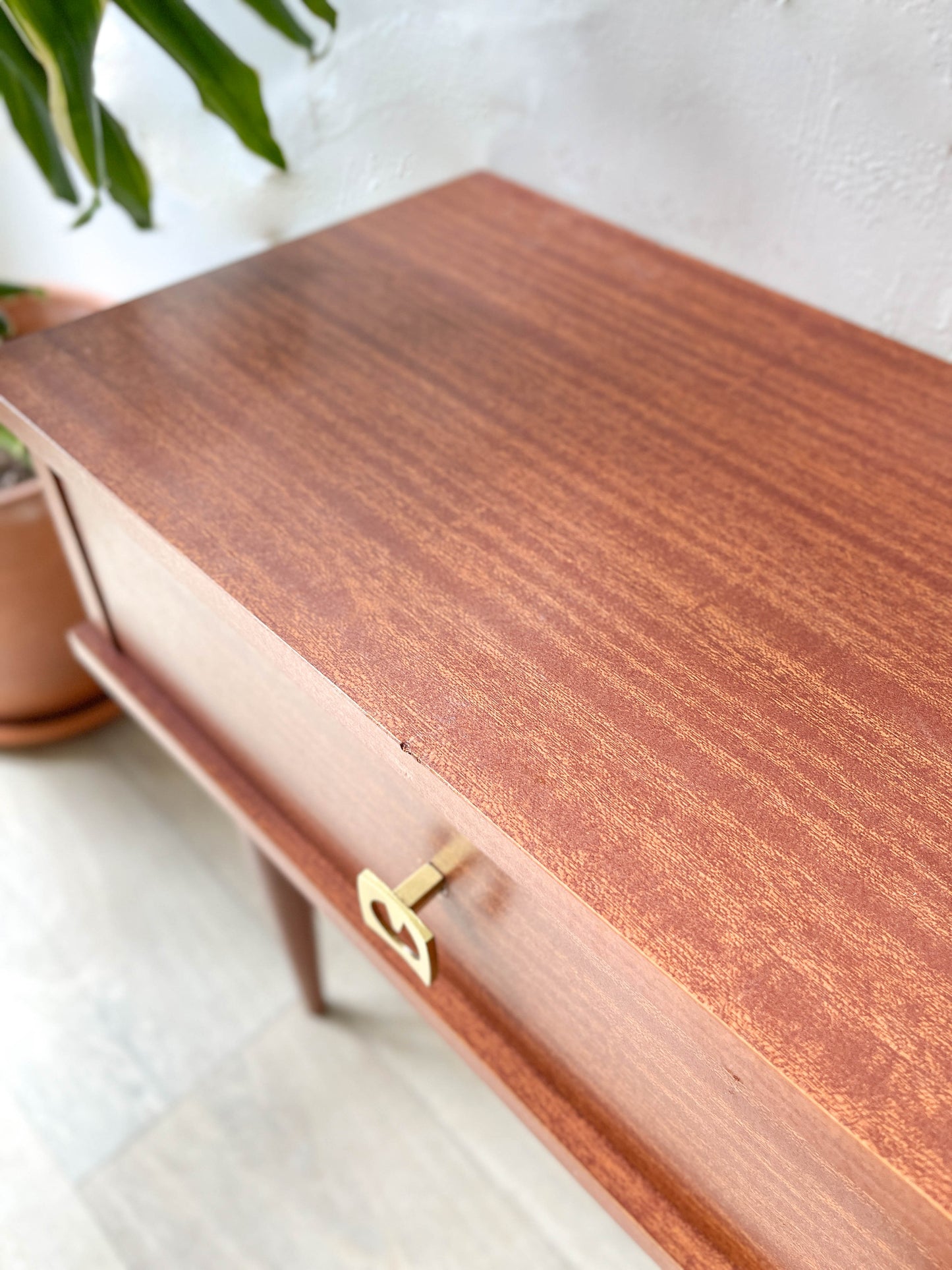 Table-de-chevet-vintage-style-scandinave