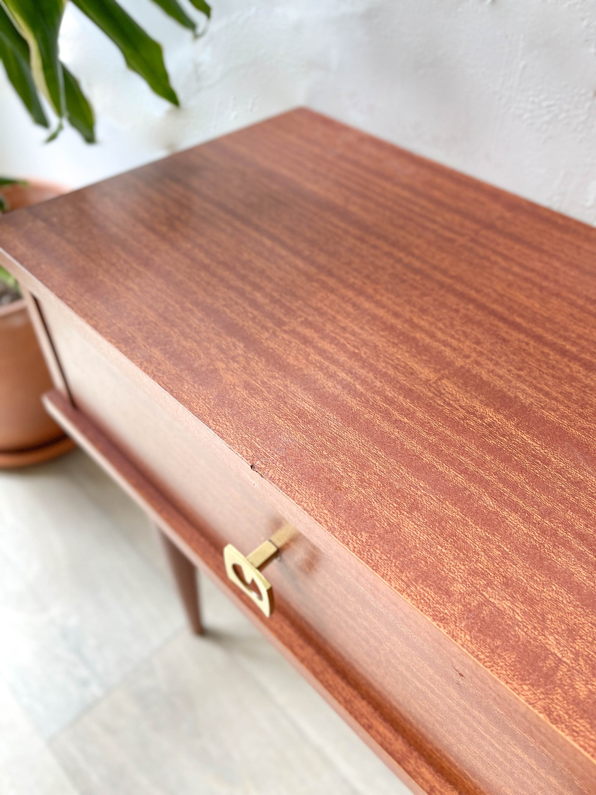 Table-de-chevet-vintage-style-scandinave