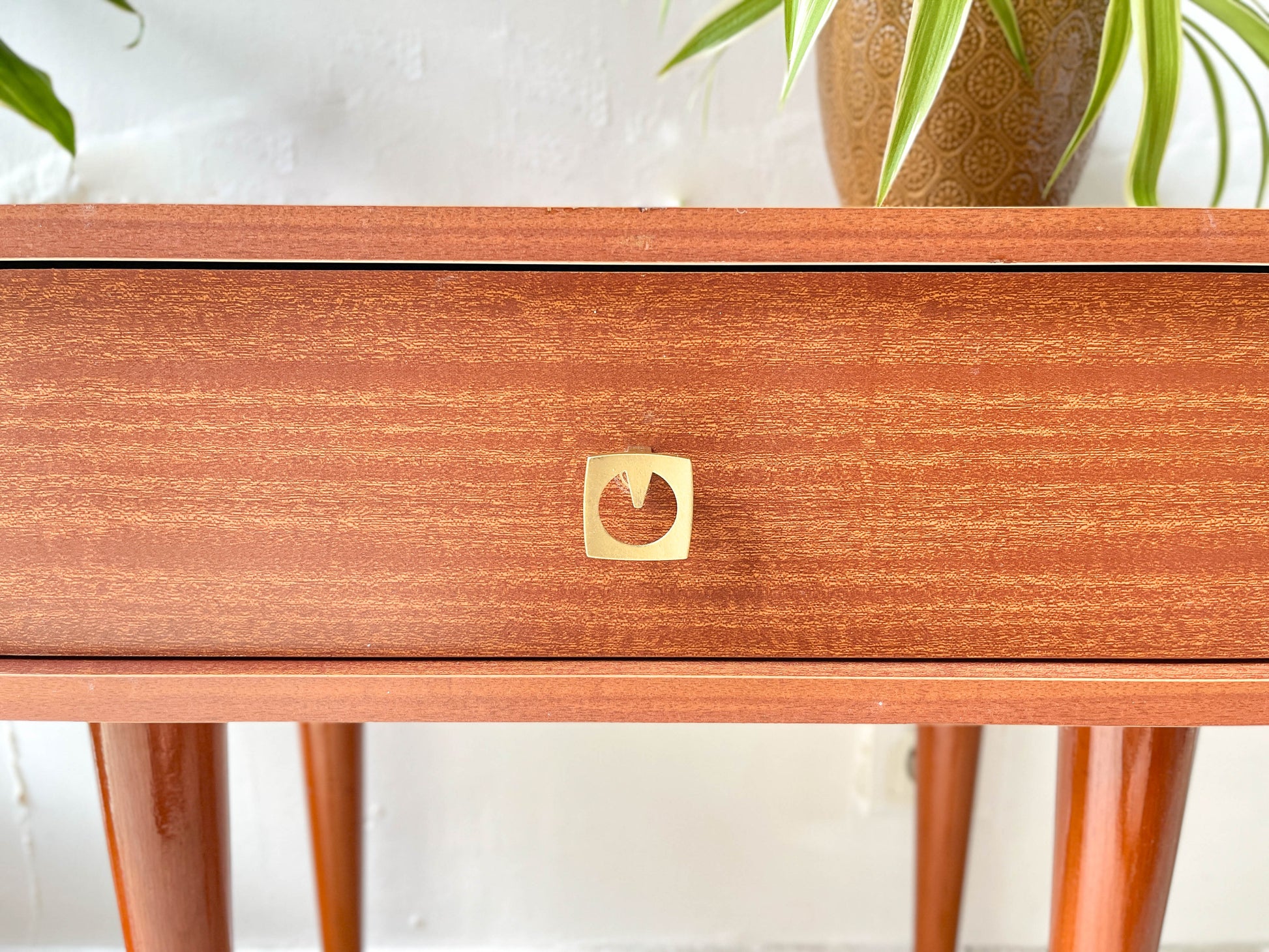 Table-de-chevet-vintage-style-scandinave