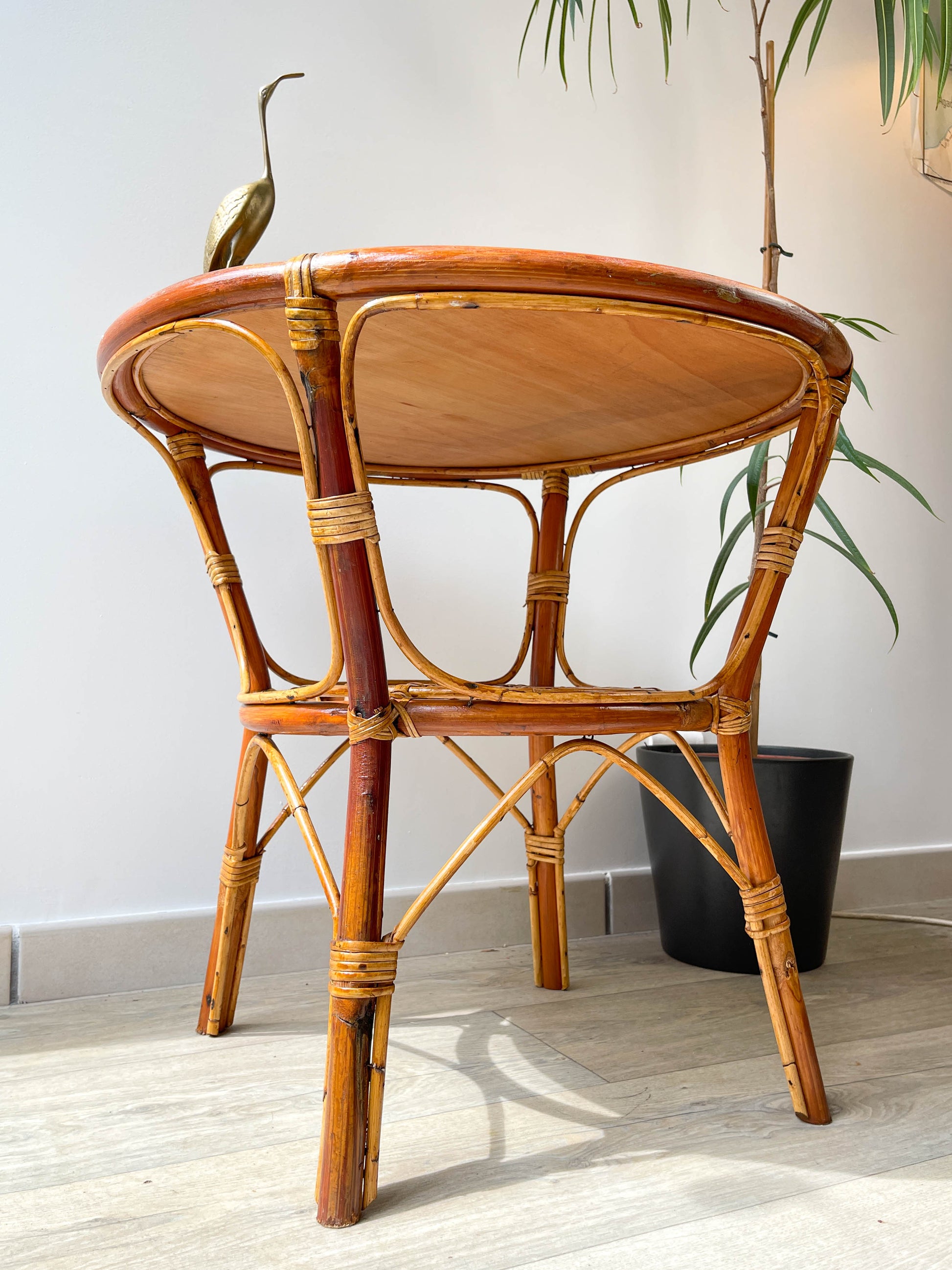 Table basse ronde rotin vintage 1970