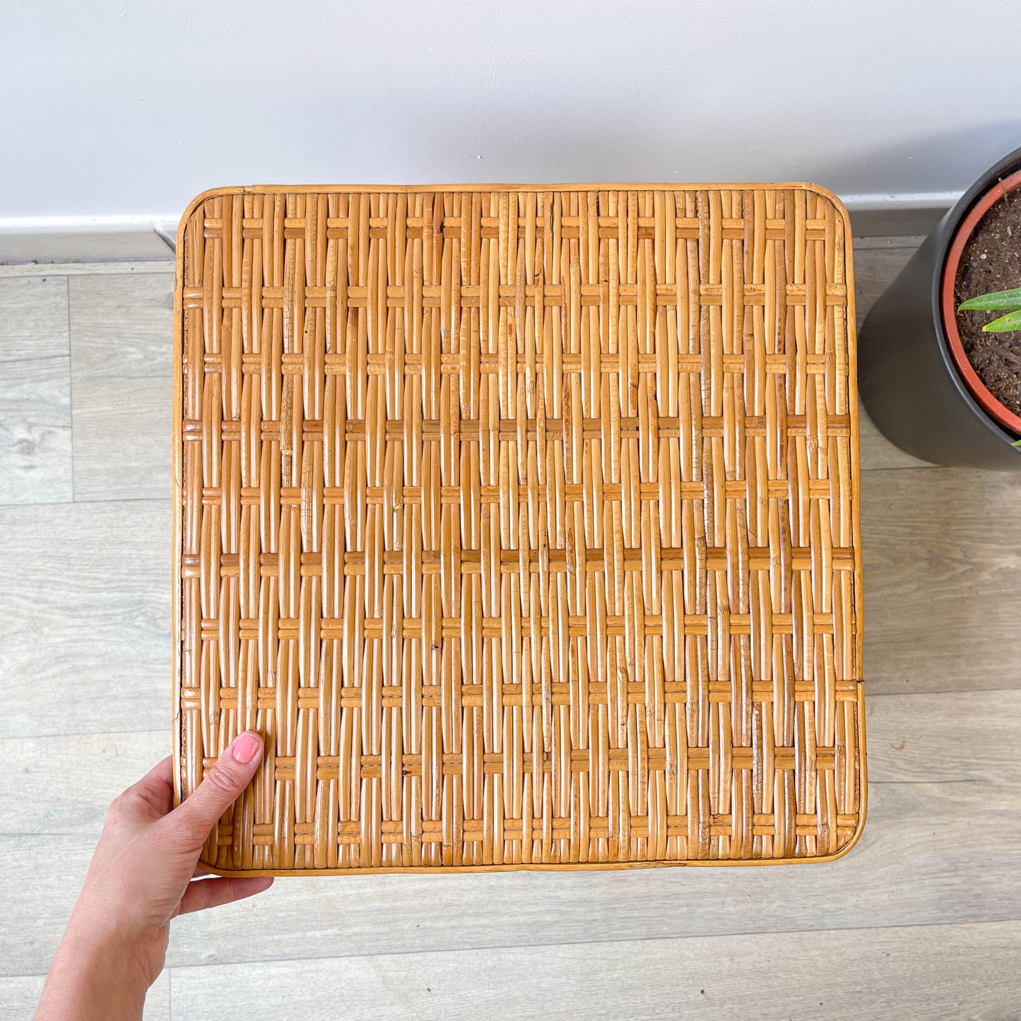 Table d'appoint rotin vintage 1970