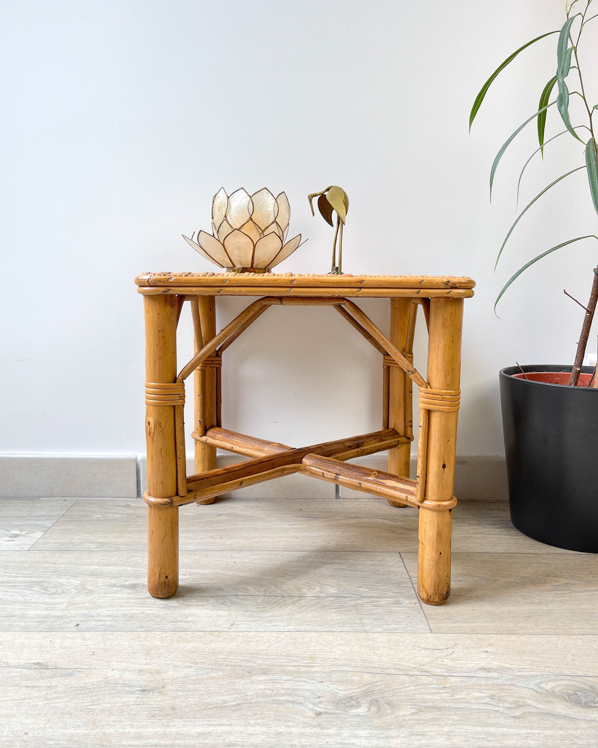 Table d'appoint rotin vintage 1970