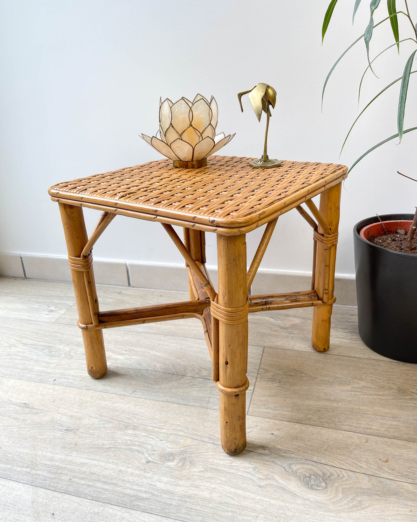 Table d'appoint rotin vintage 1970