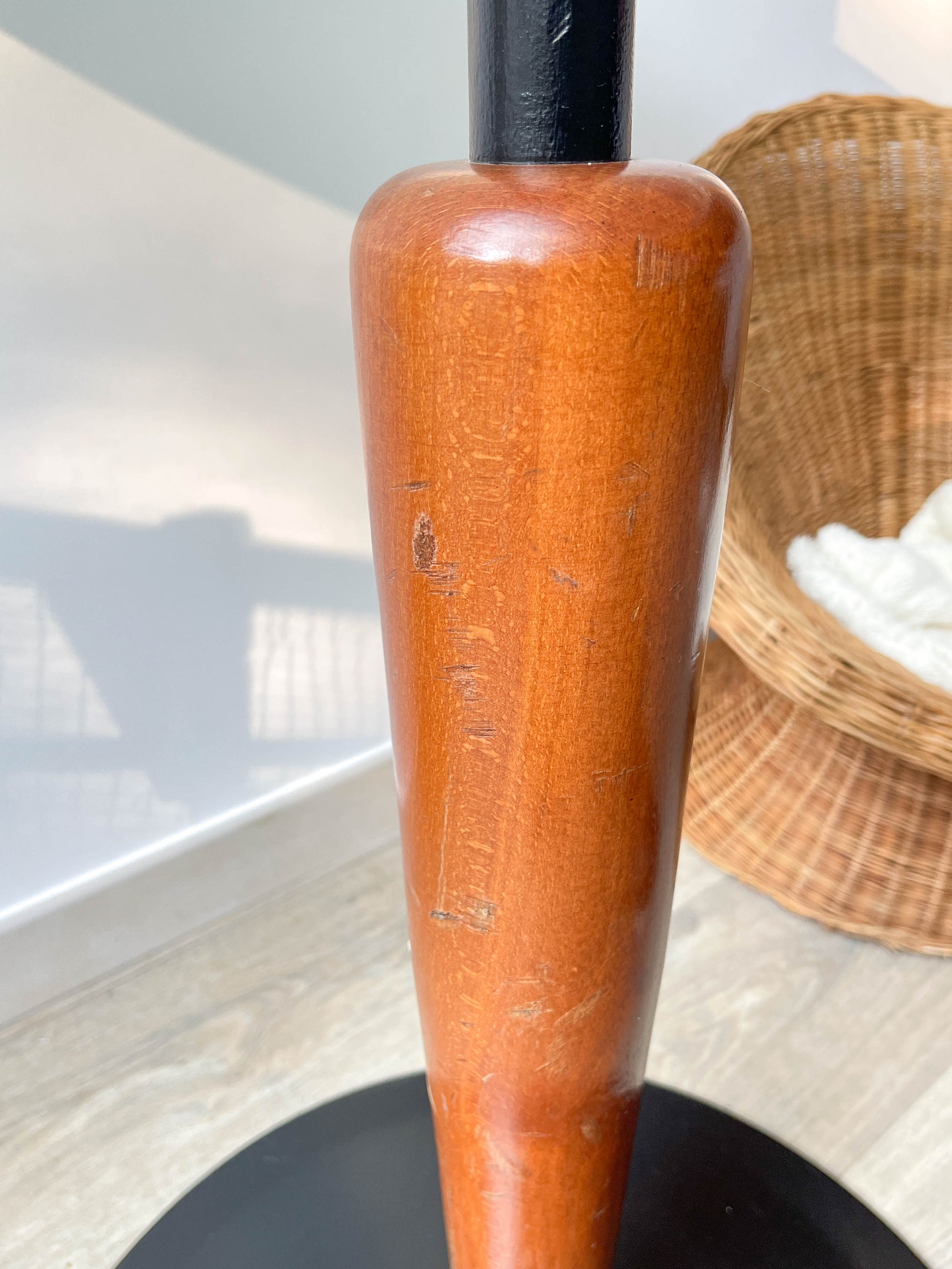 Table ronde vintage style champignon bois et verre 1970