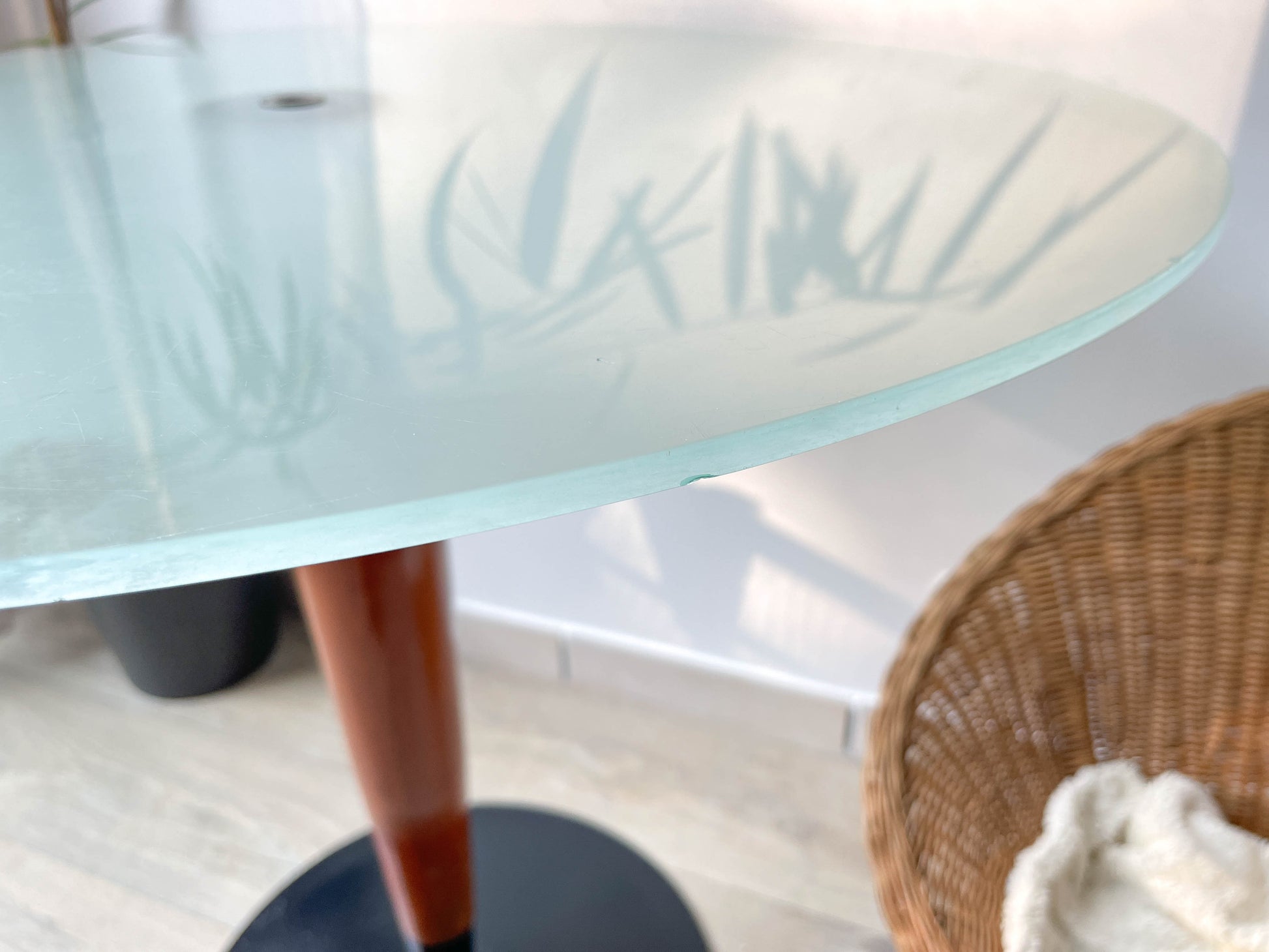 Table ronde vintage style champignon bois et verre 1970