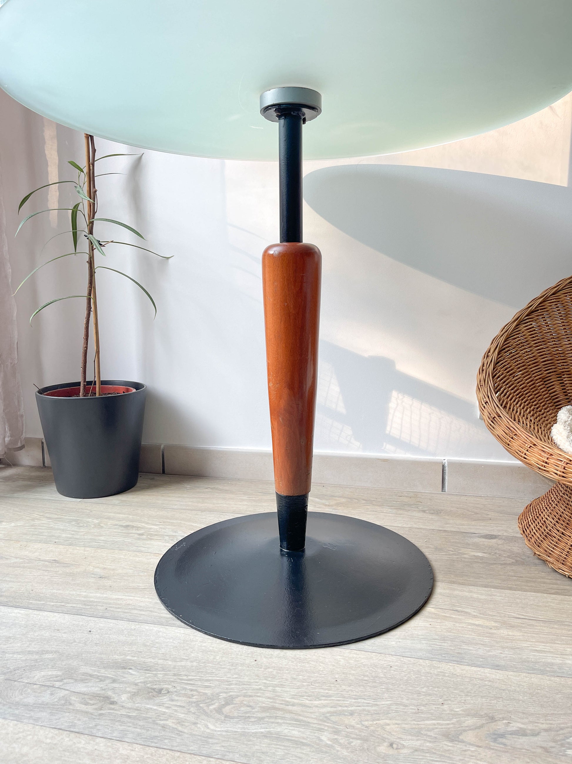Table ronde vintage style champignon bois et verre 1970
